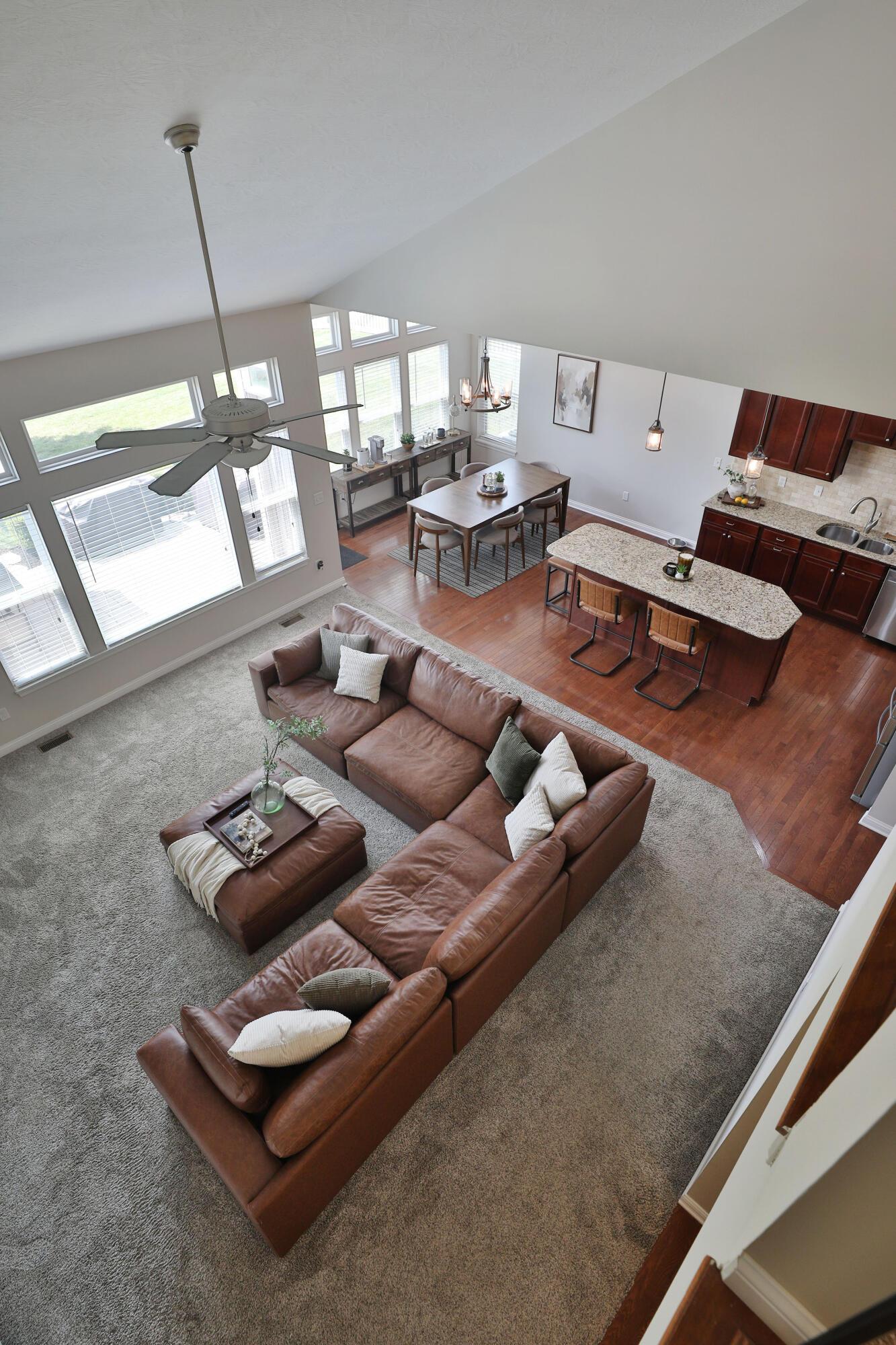 2607 Loris Way
