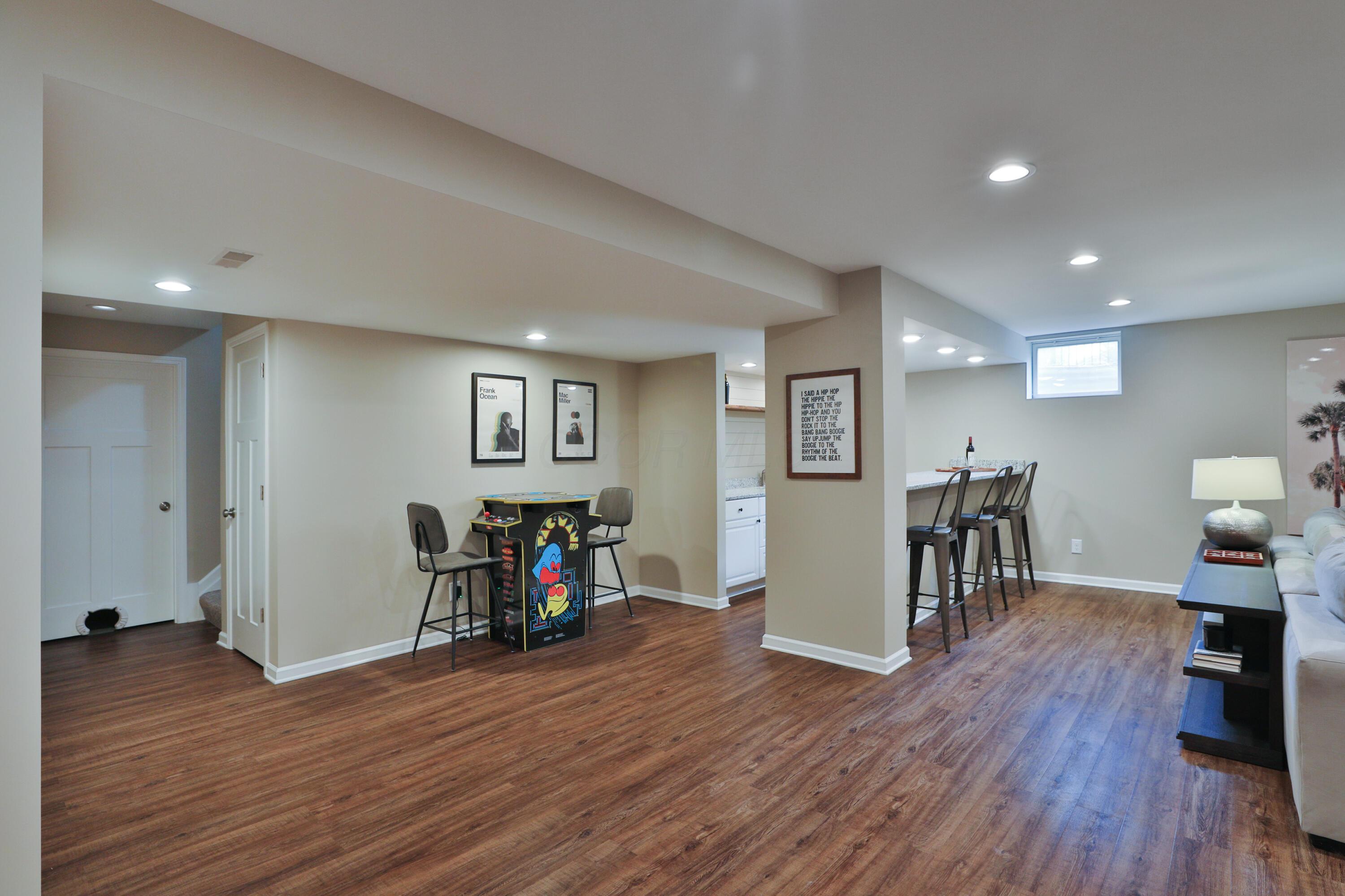 2607 Loris Way
