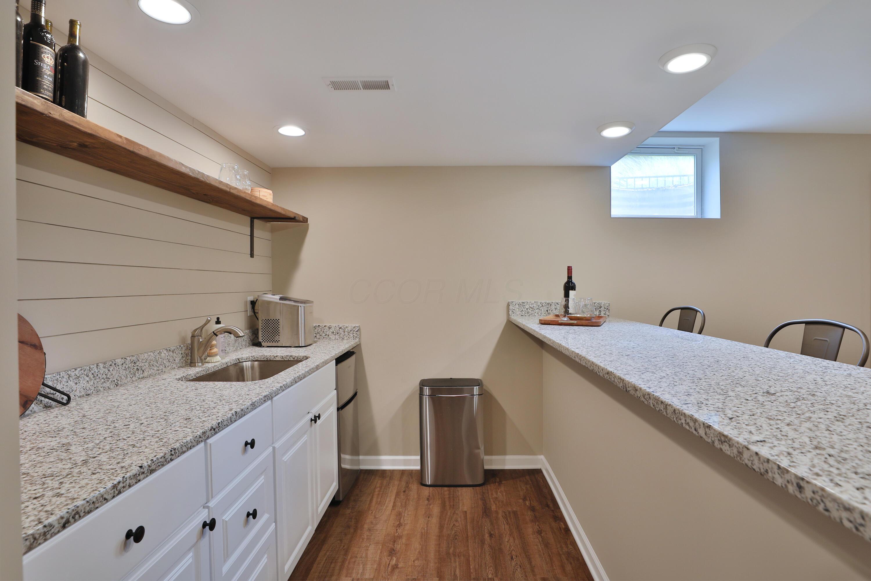 2607 Loris Way