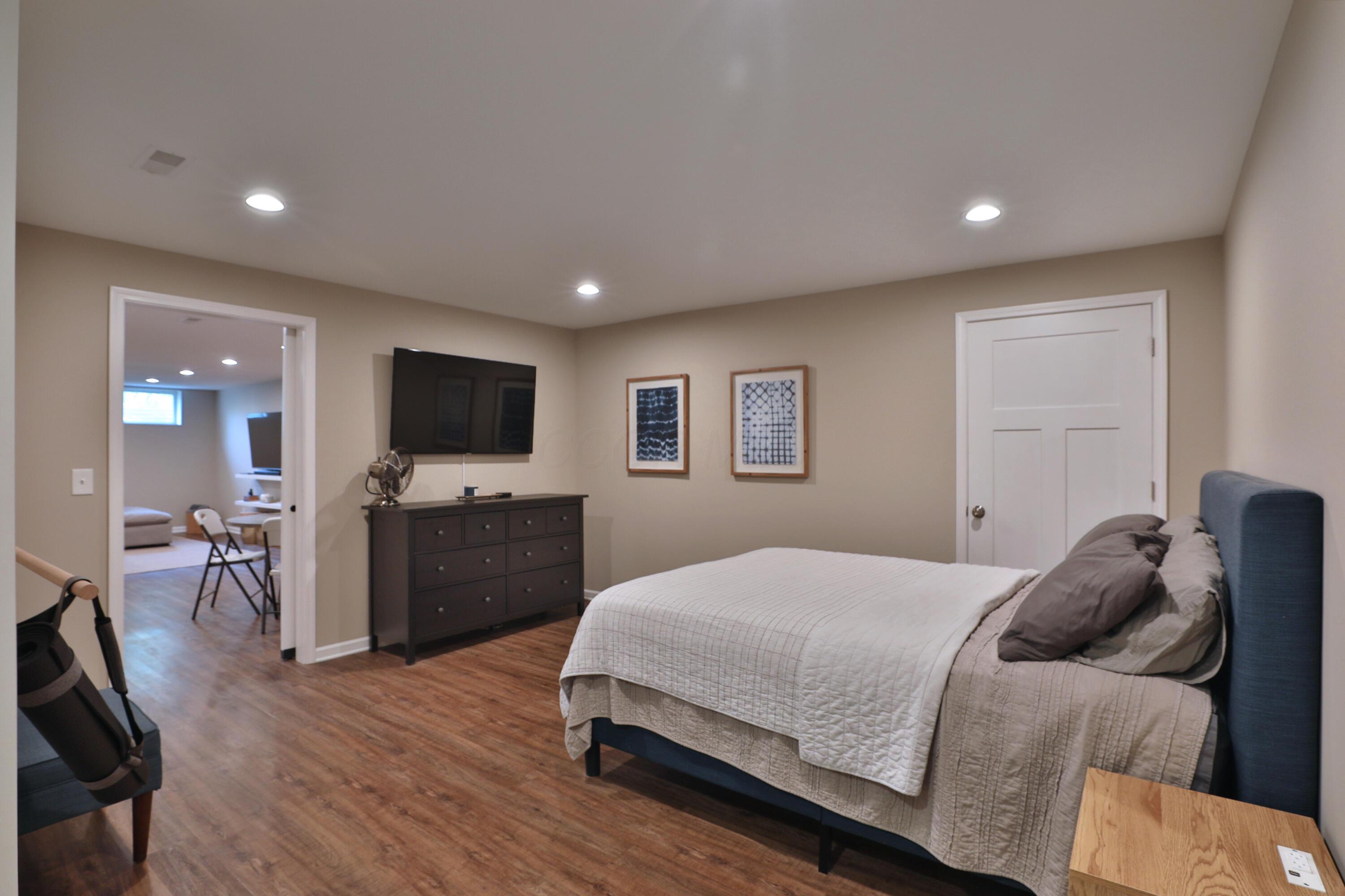 2607 Loris Way