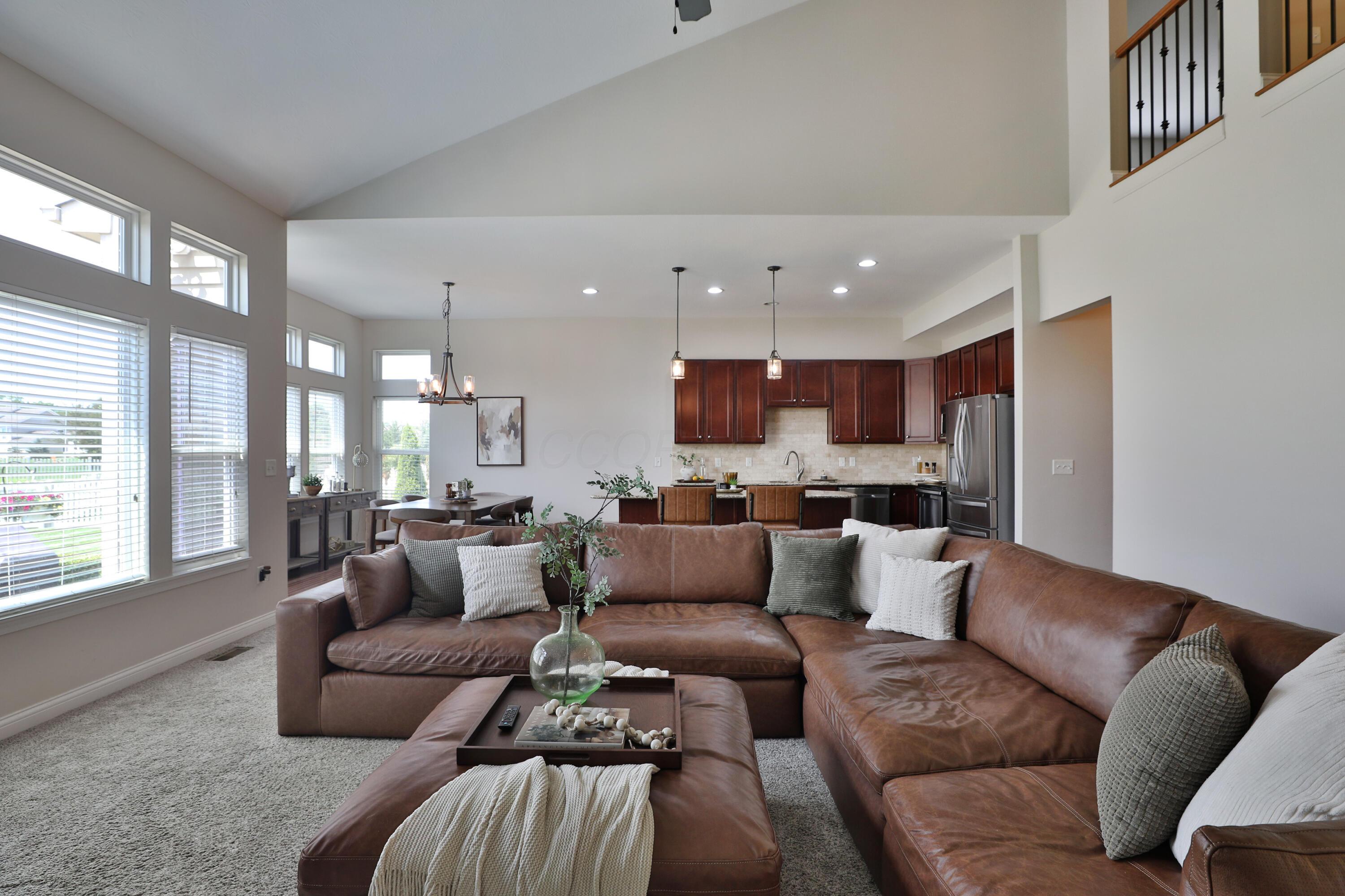 2607 Loris Way