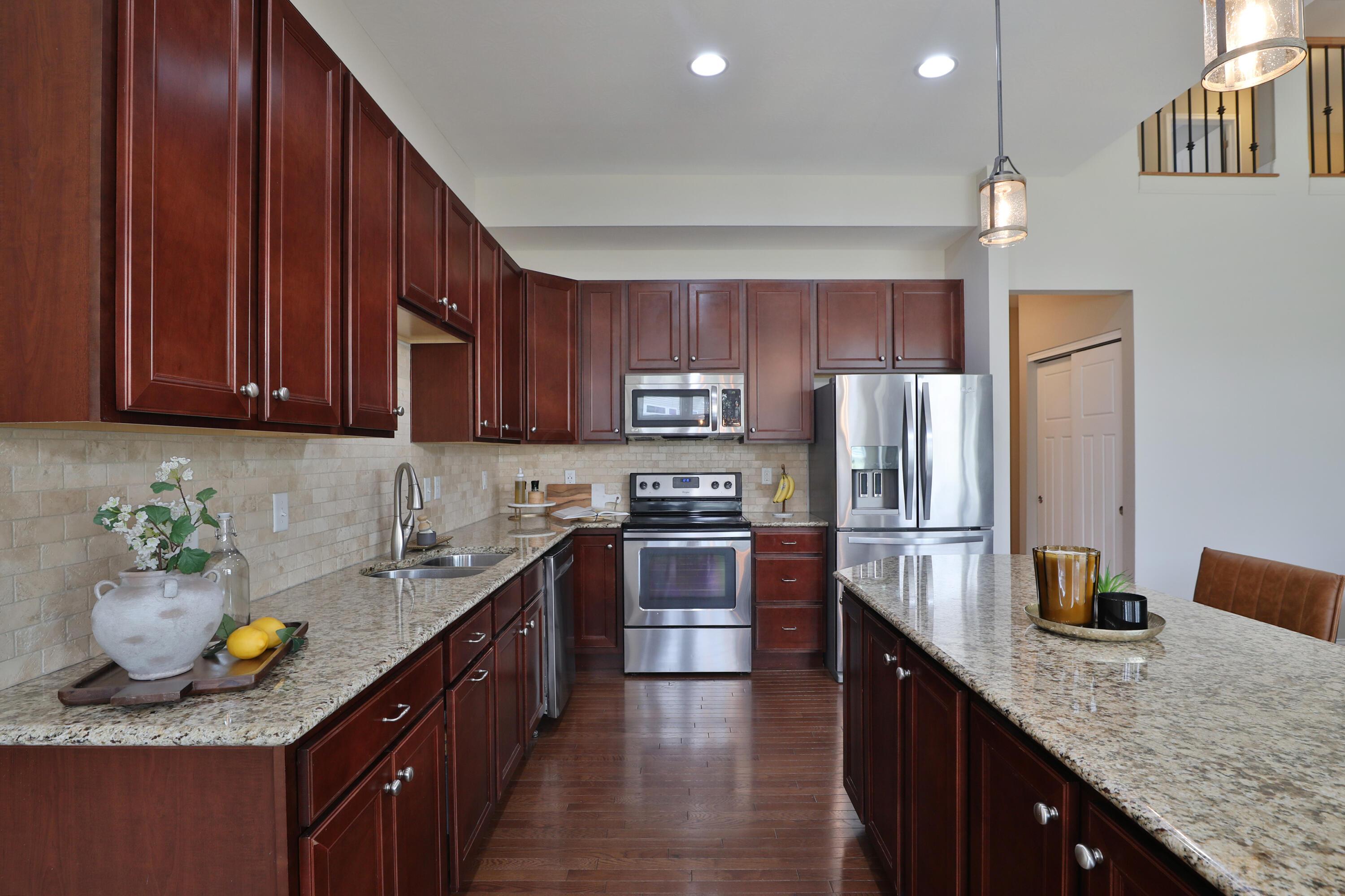 2607 Loris Way