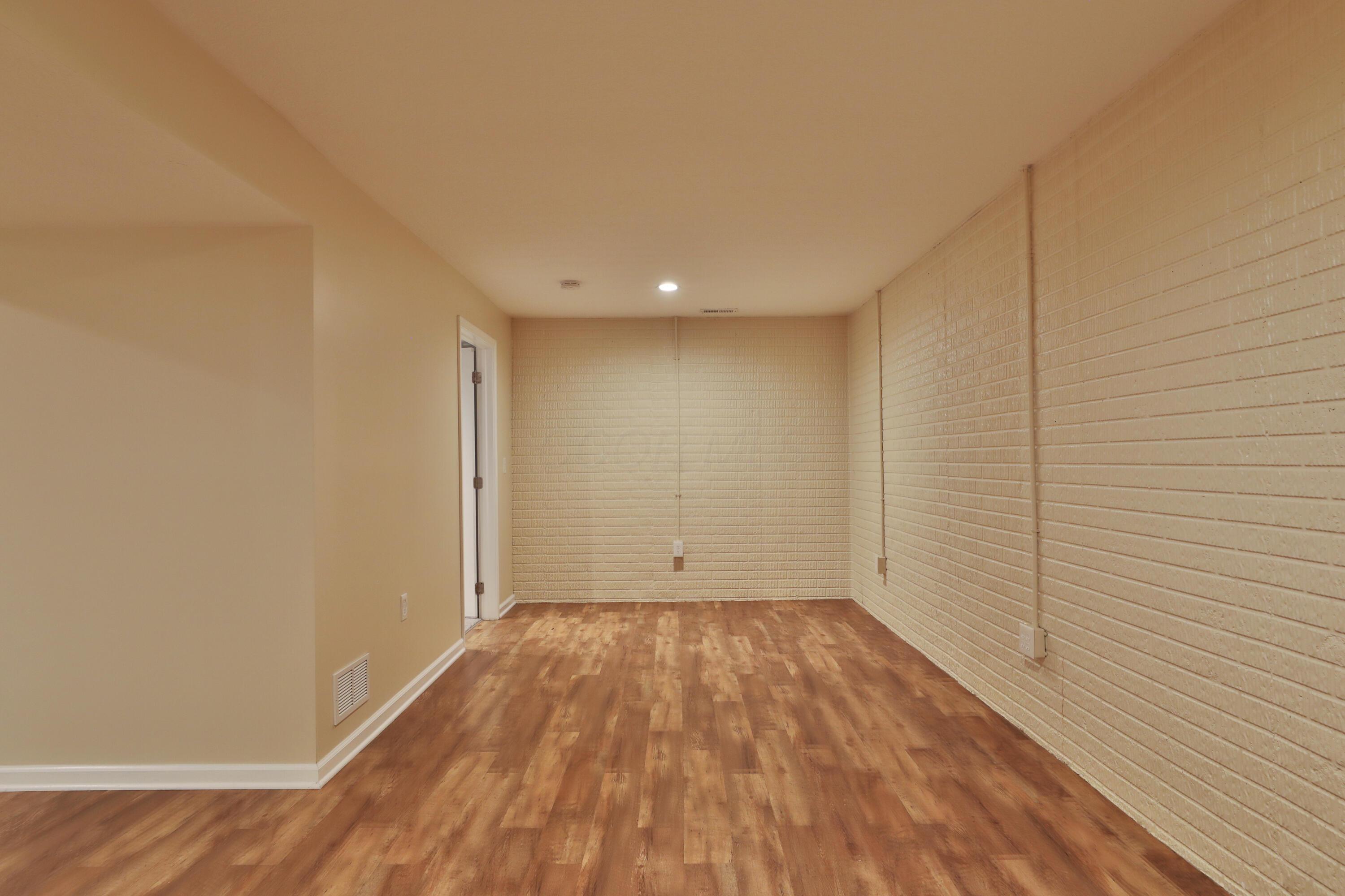 5016 Foxtail Drive, 37