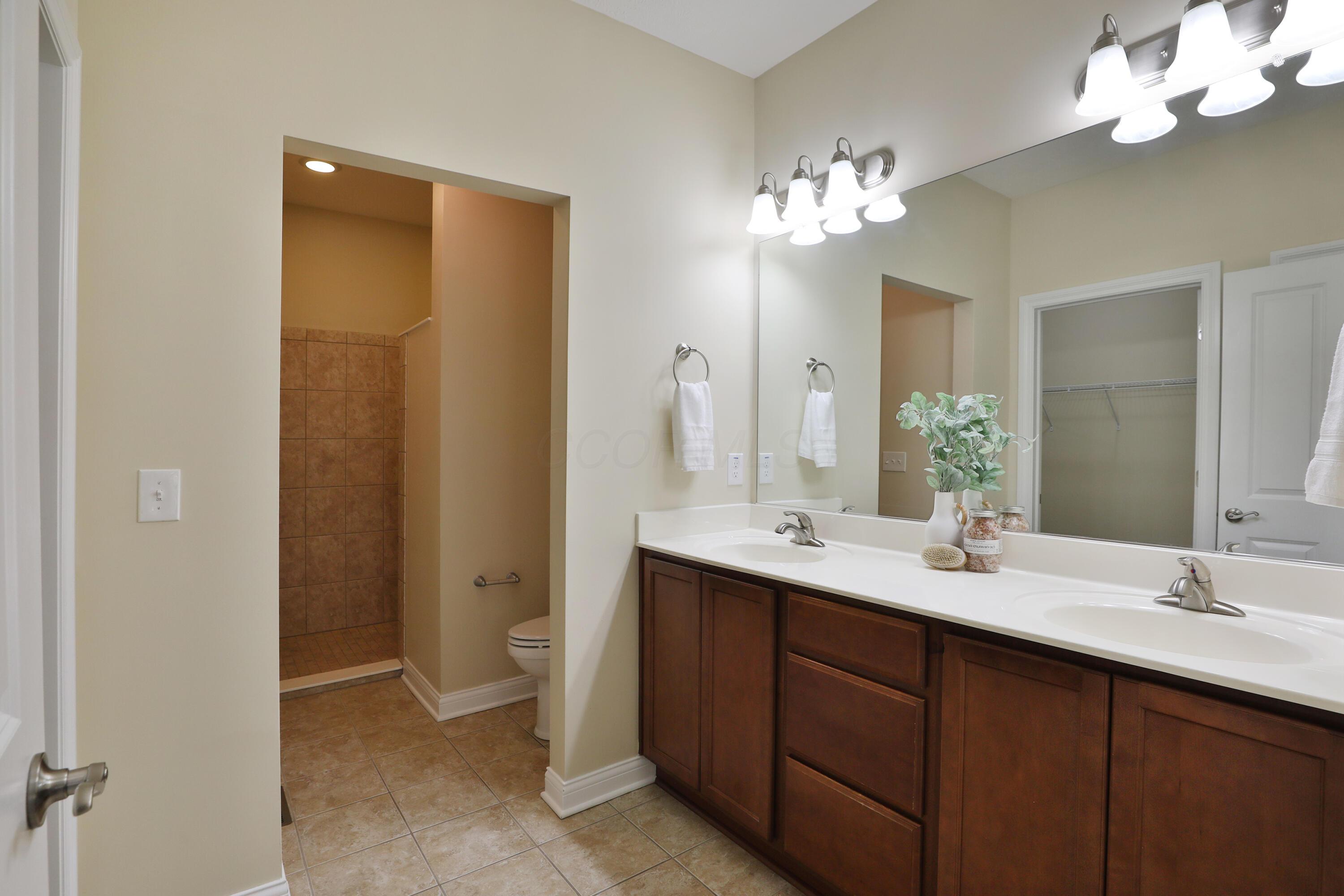 5016 Foxtail Drive, 37