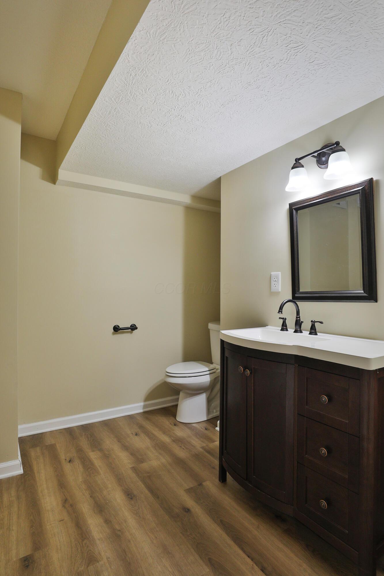 5016 Foxtail Drive, 37