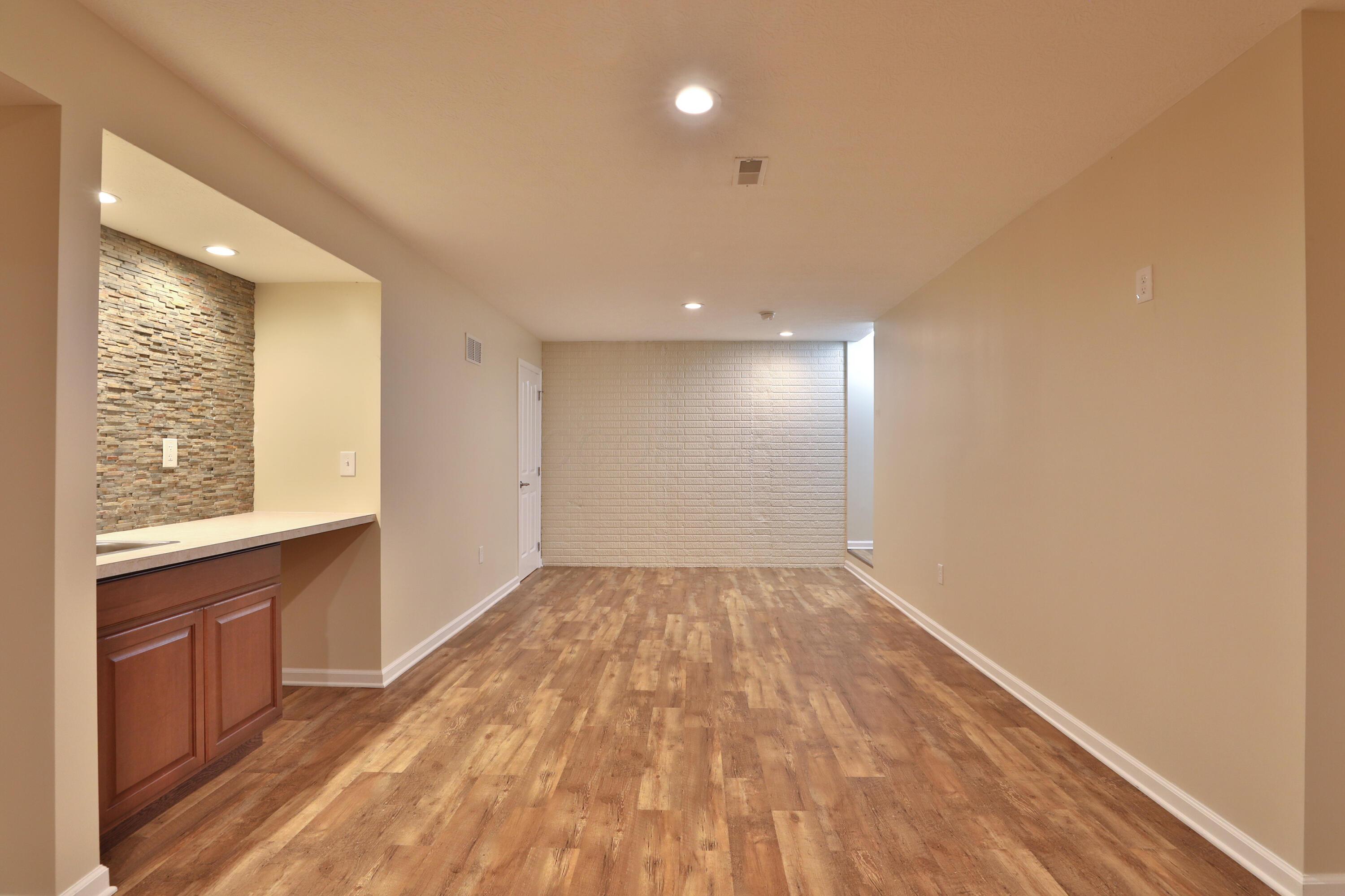 5016 Foxtail Drive, 37