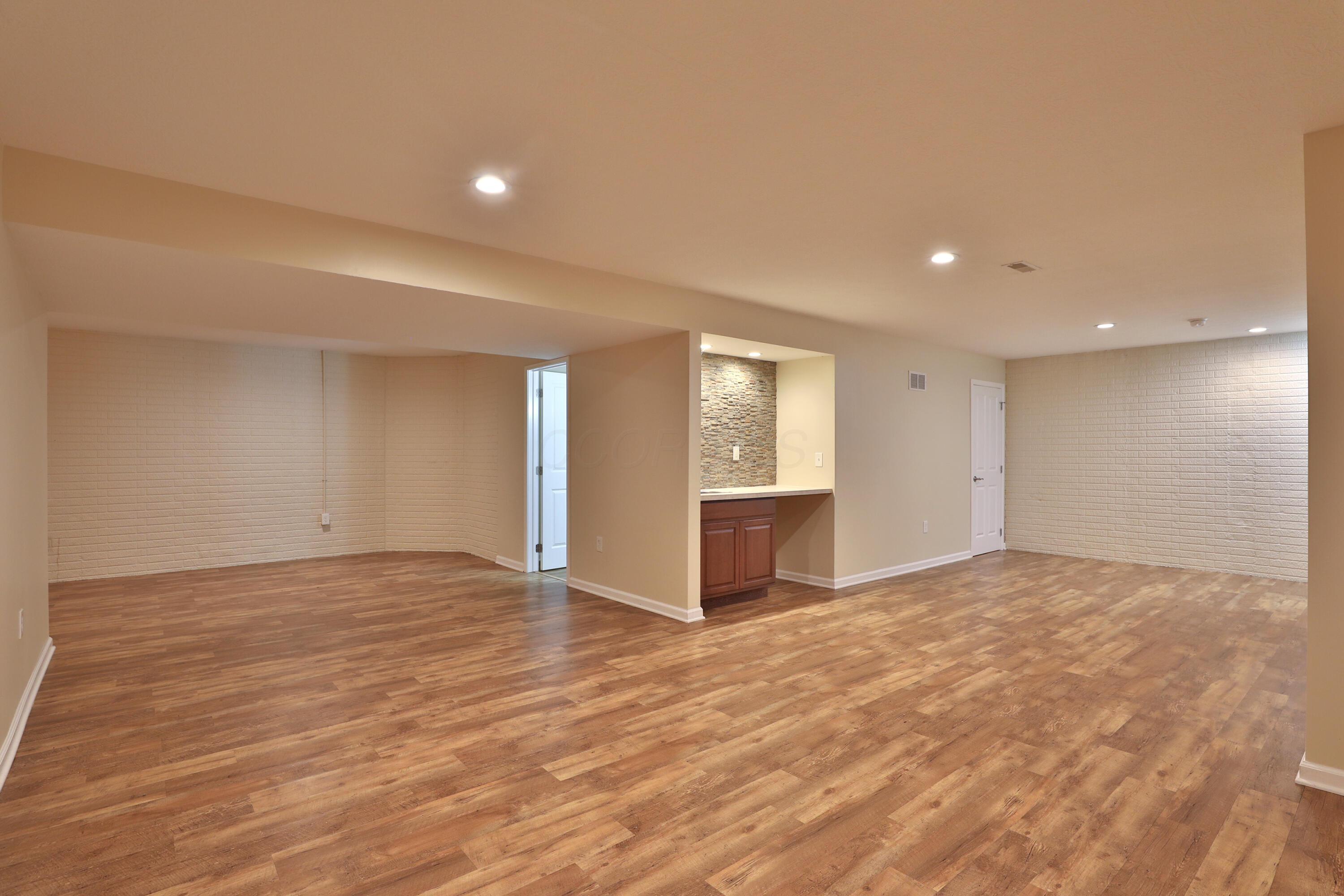 5016 Foxtail Drive, 37