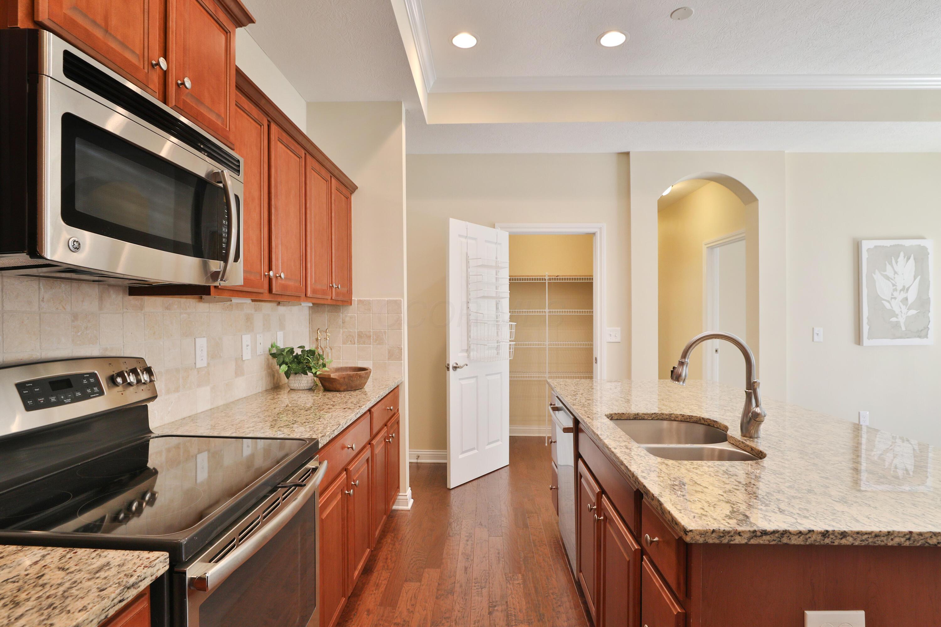 5016 Foxtail Drive, 37
