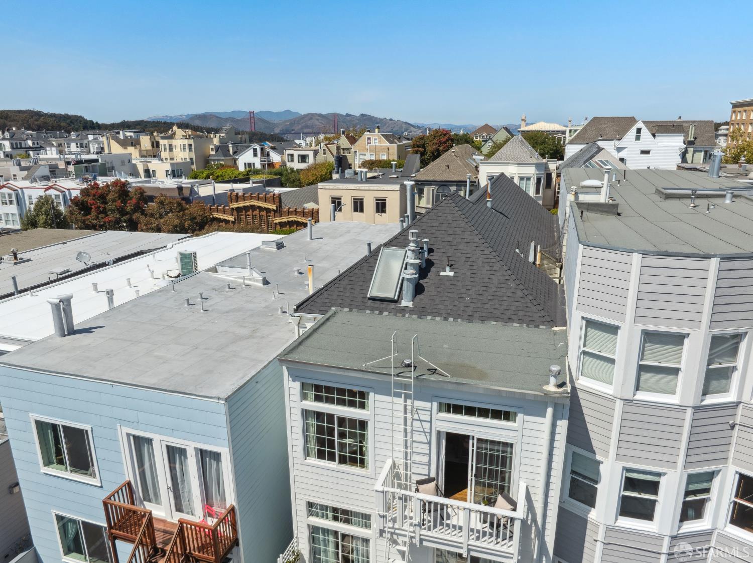 3521 Sacramento Street