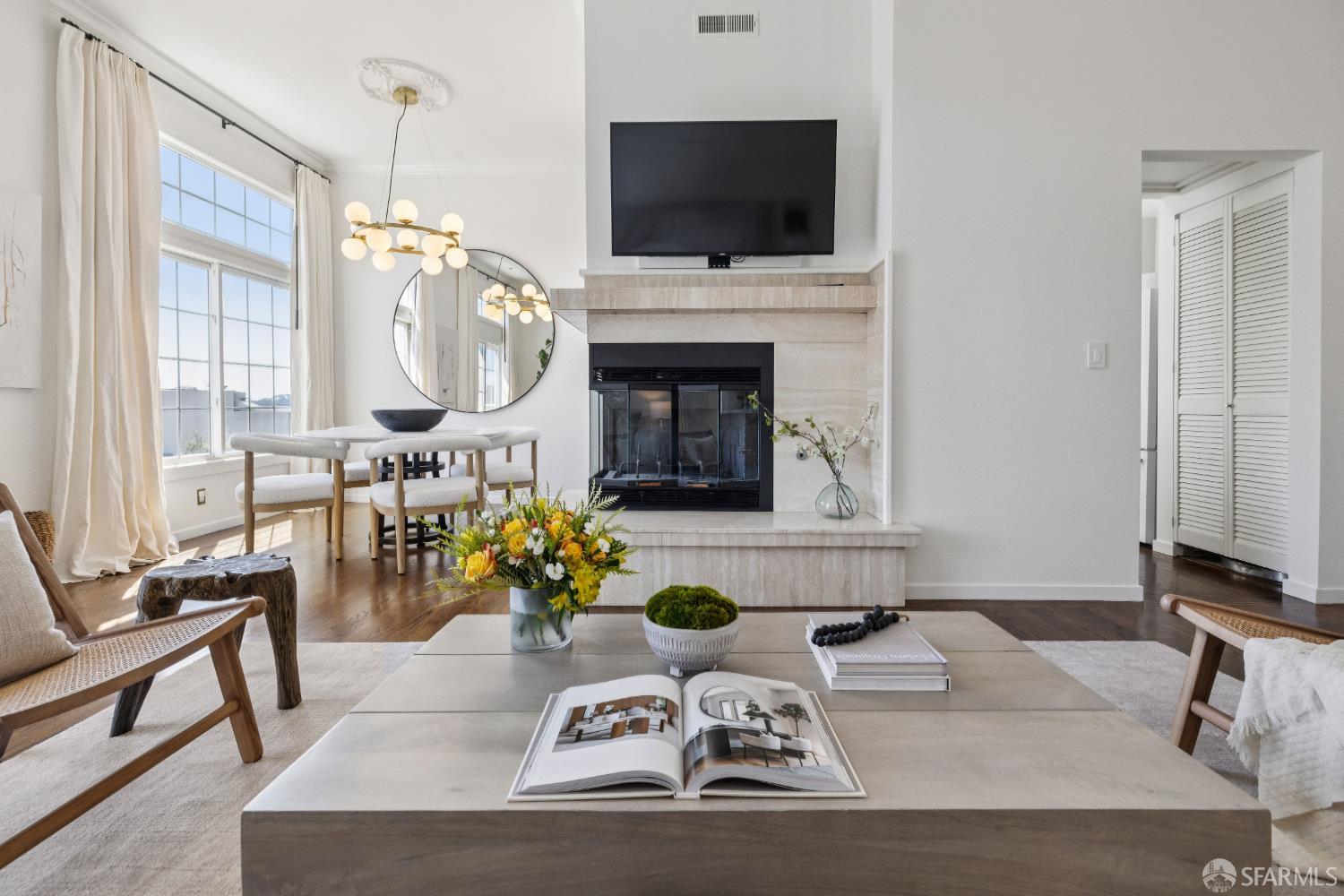 3521 Sacramento Street