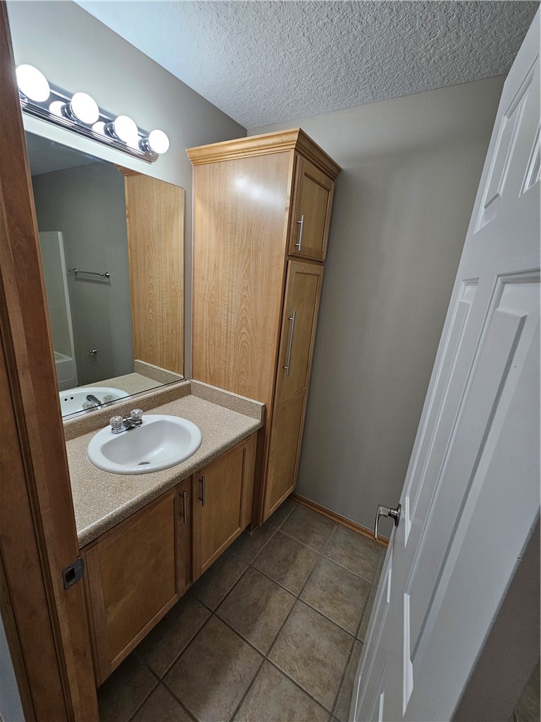 2101 Meadow Court 1004
