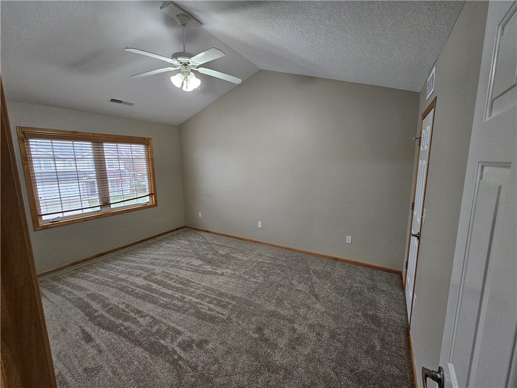 2101 Meadow Court 1004