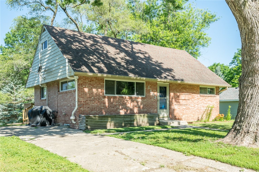 1203 N C Street