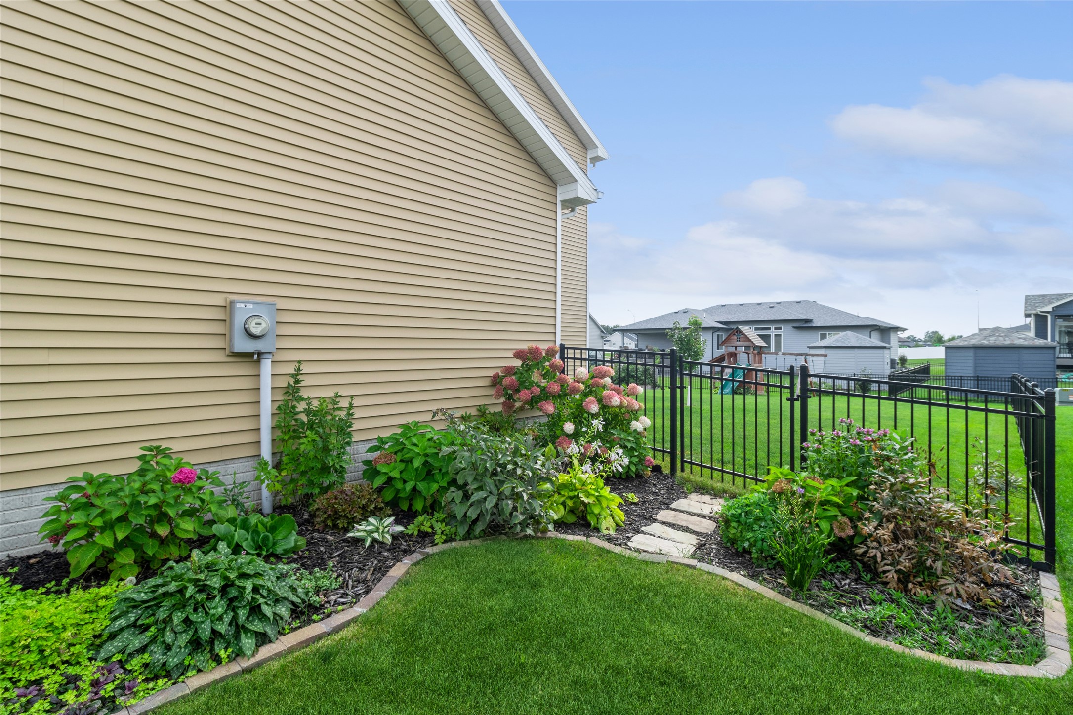 1108 NW Orchard Drive