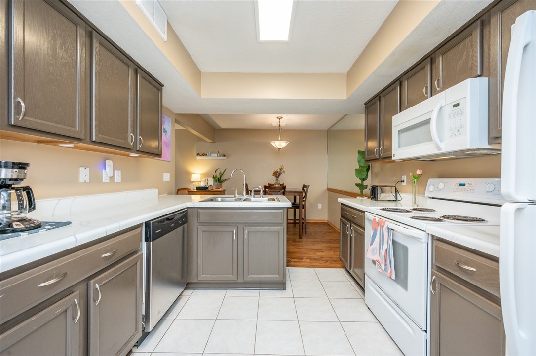 2100 Meadow Chase Lane 407
