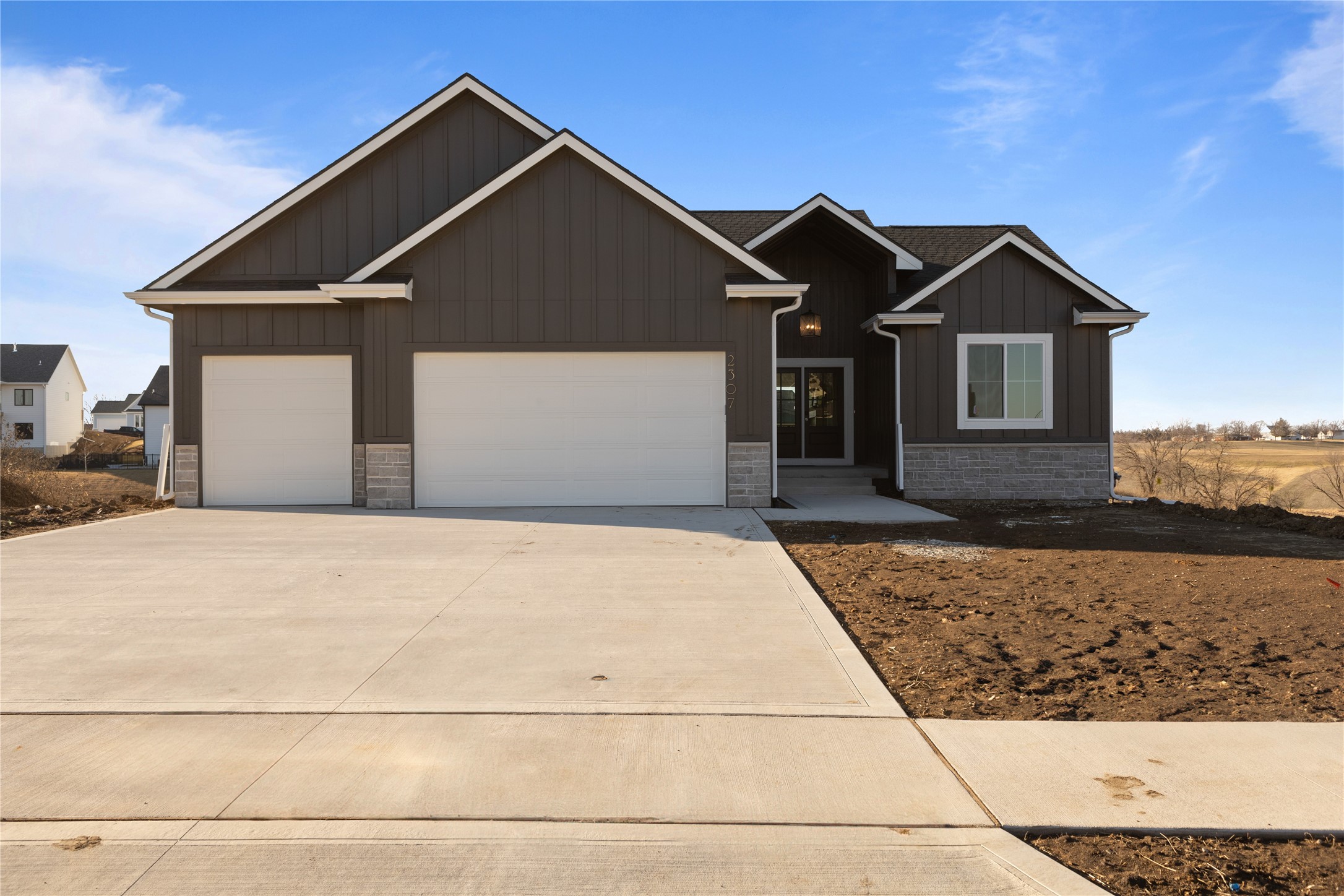 2307 Green Leaf Circle