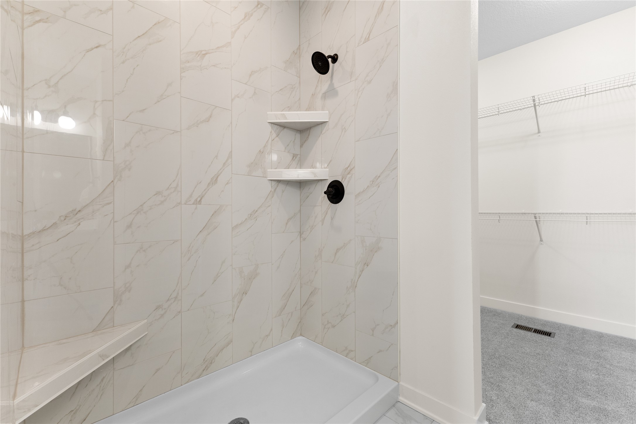 2307 Green Leaf Circle