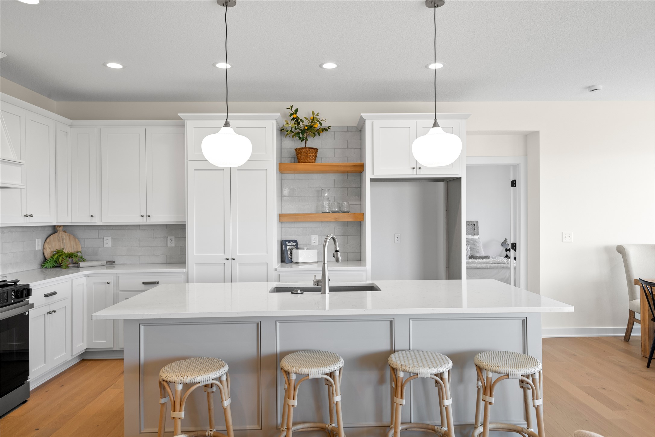 2307 Green Leaf Circle