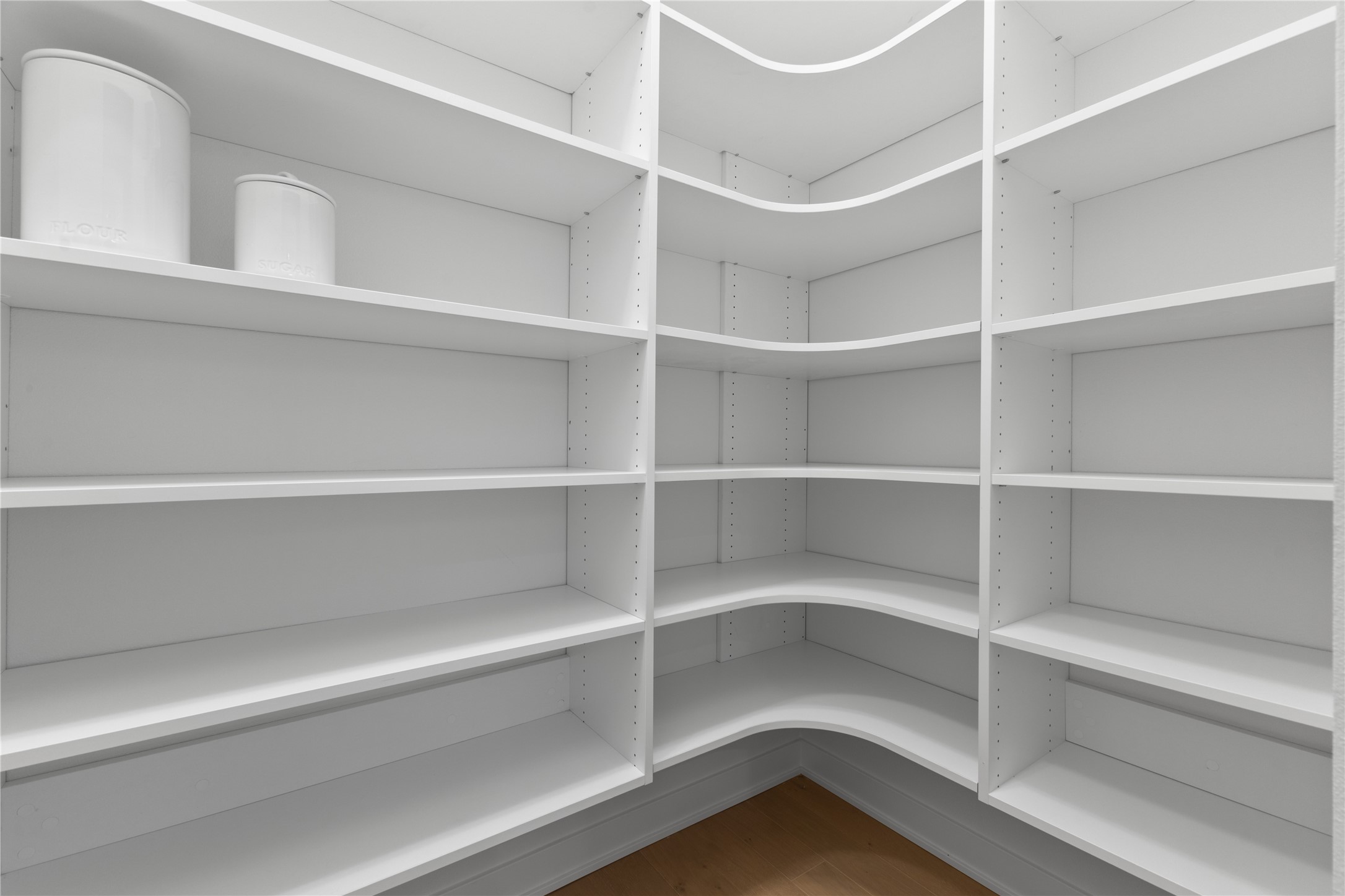 2307 Green Leaf Circle