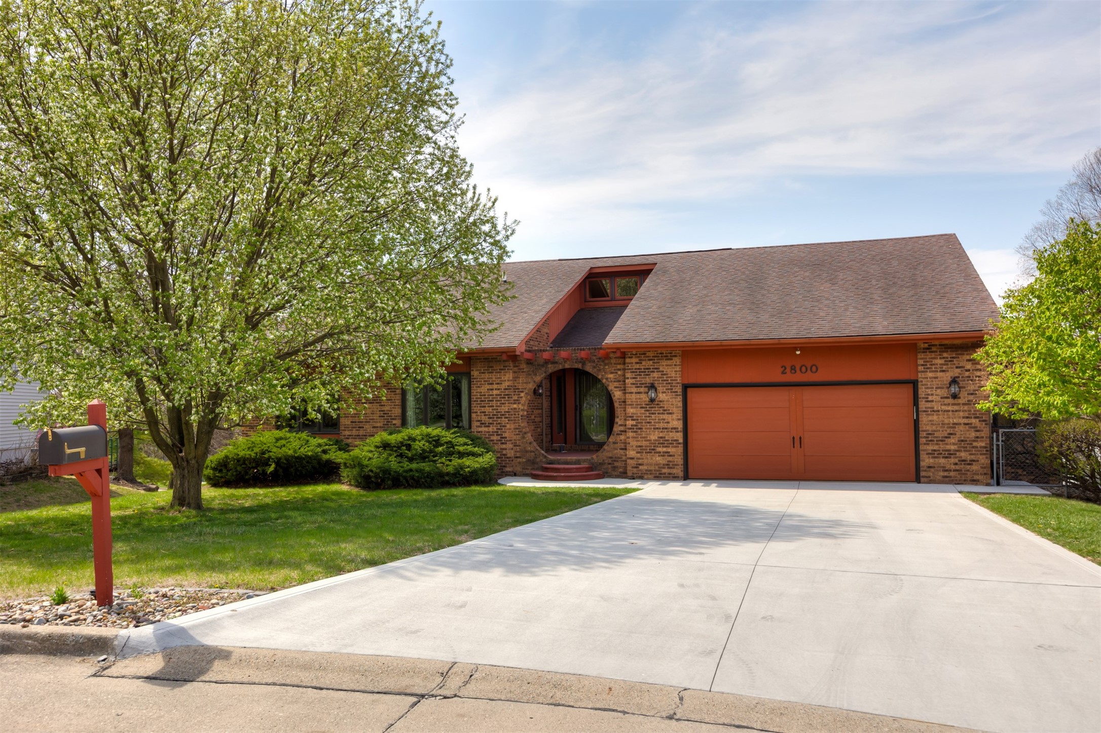 2800 Claiborne Circle