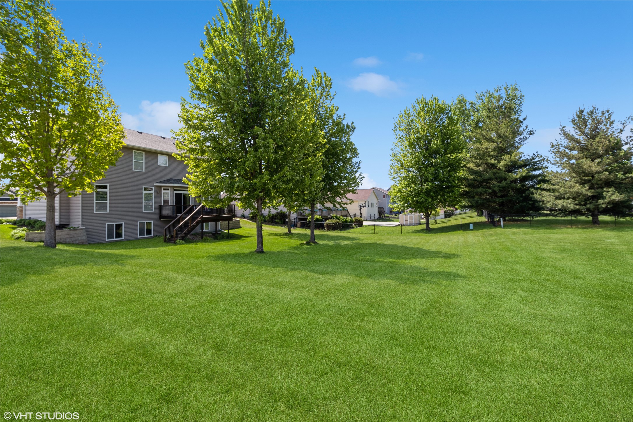 811 N T Court