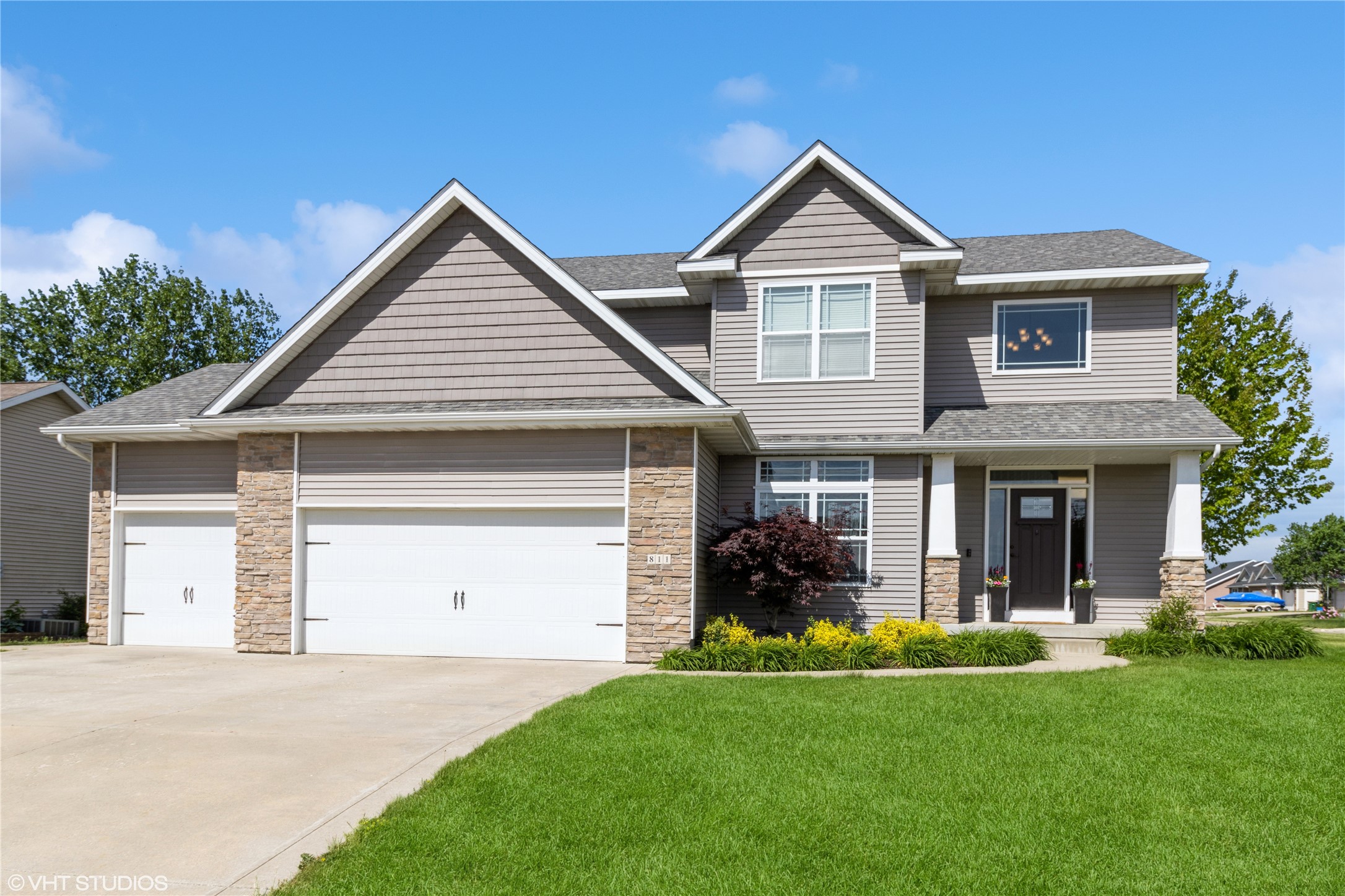 811 N T Court