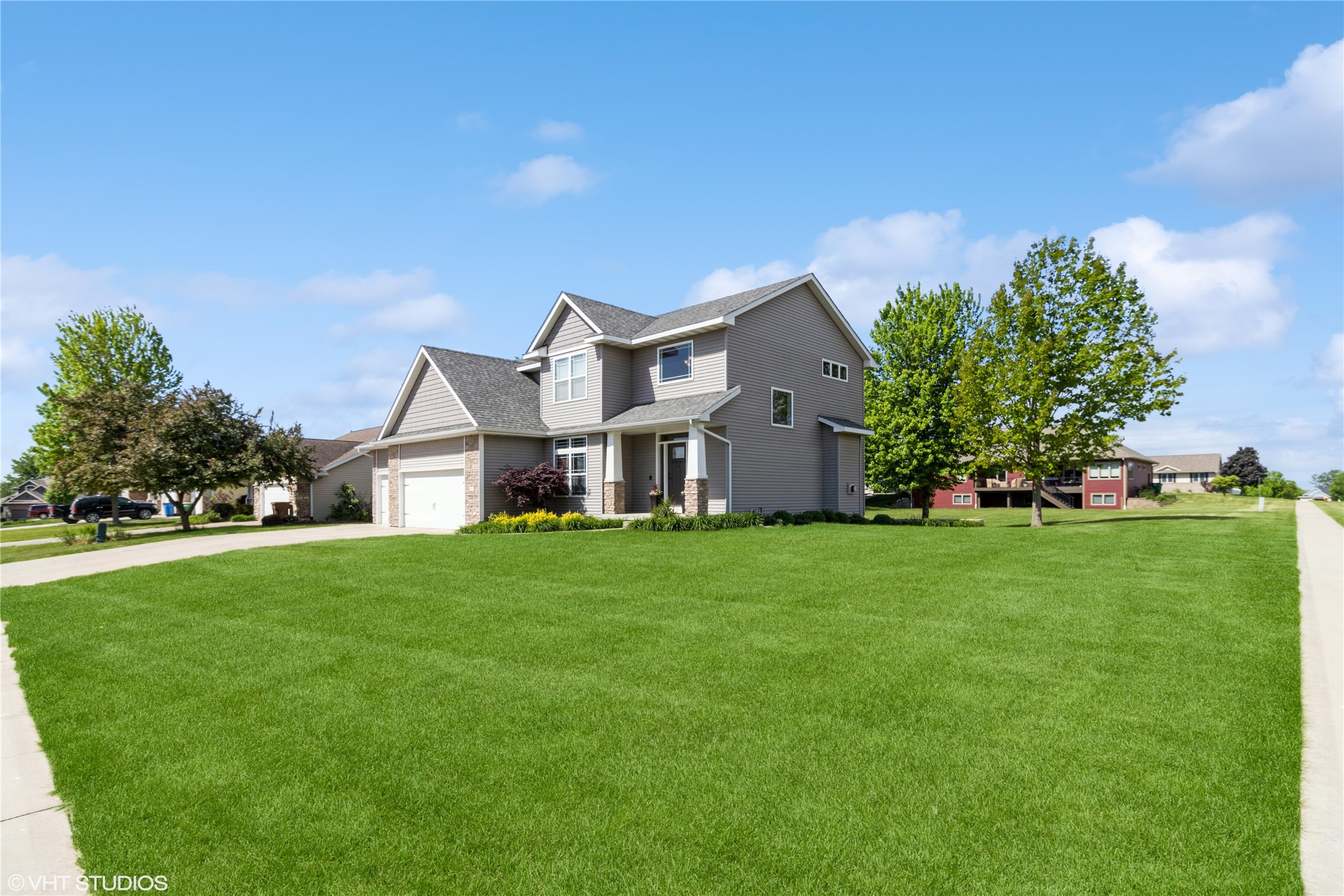 811 N T Court