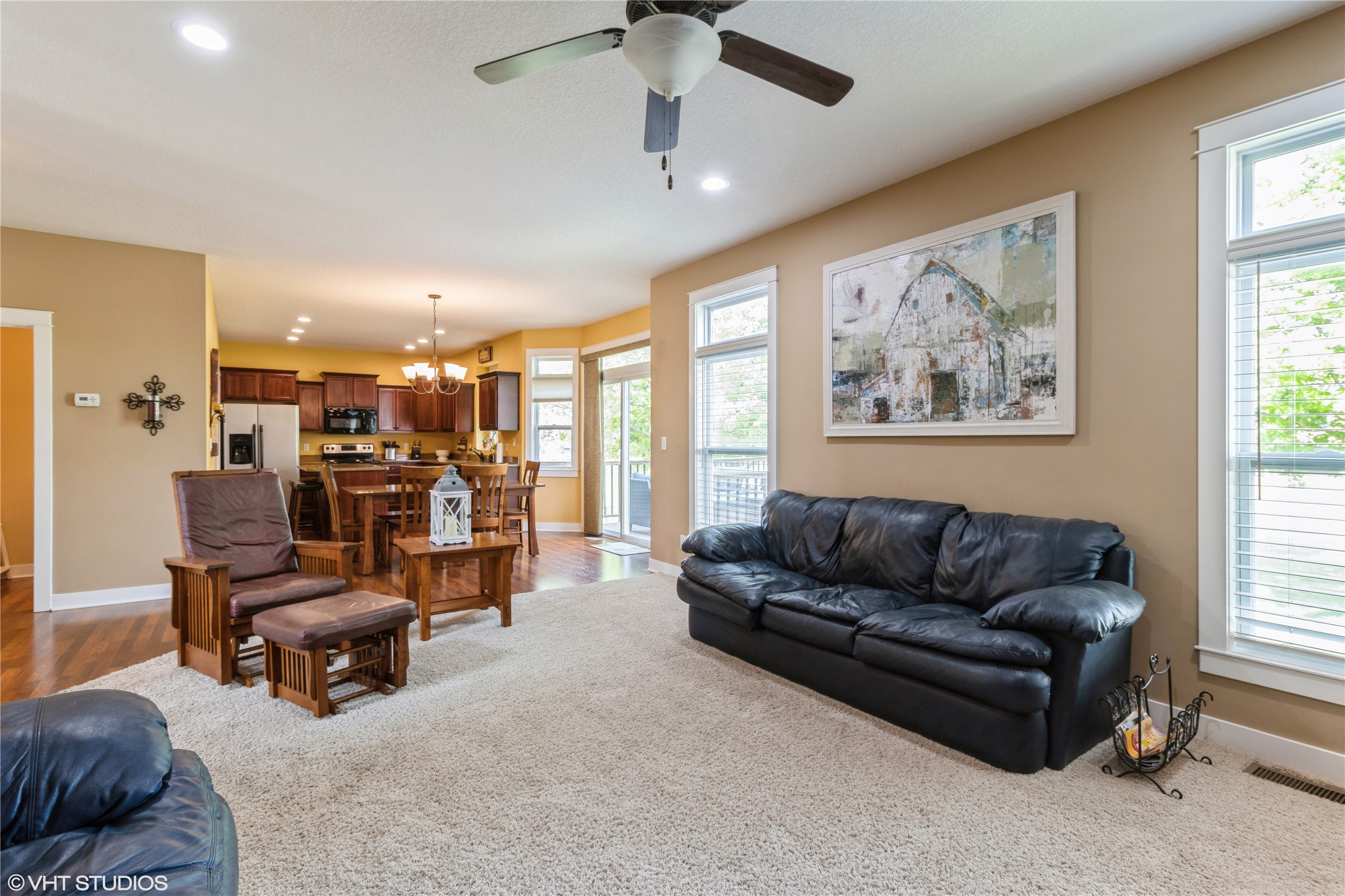 811 N T Court