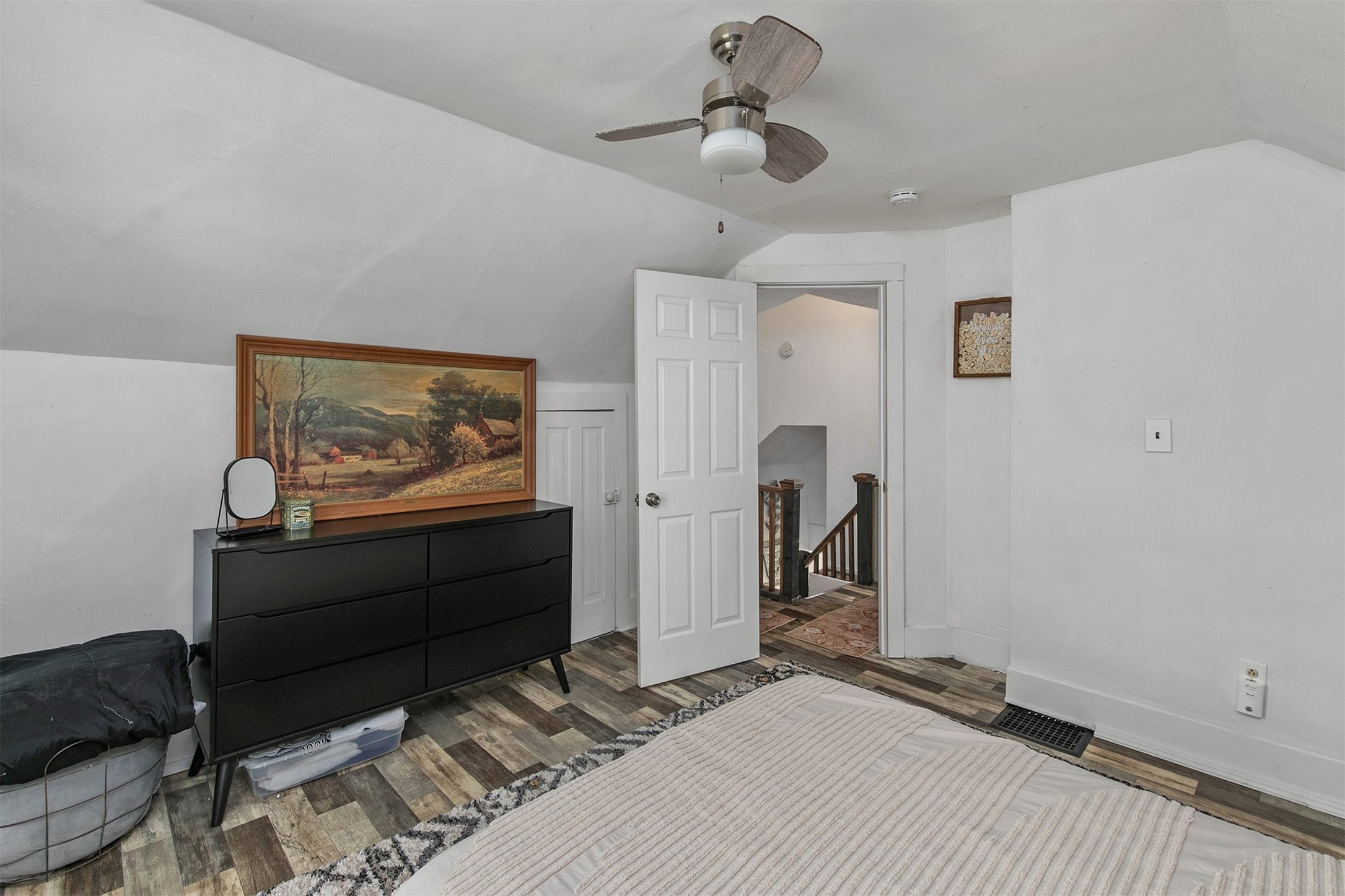 404 W Salem Avenue