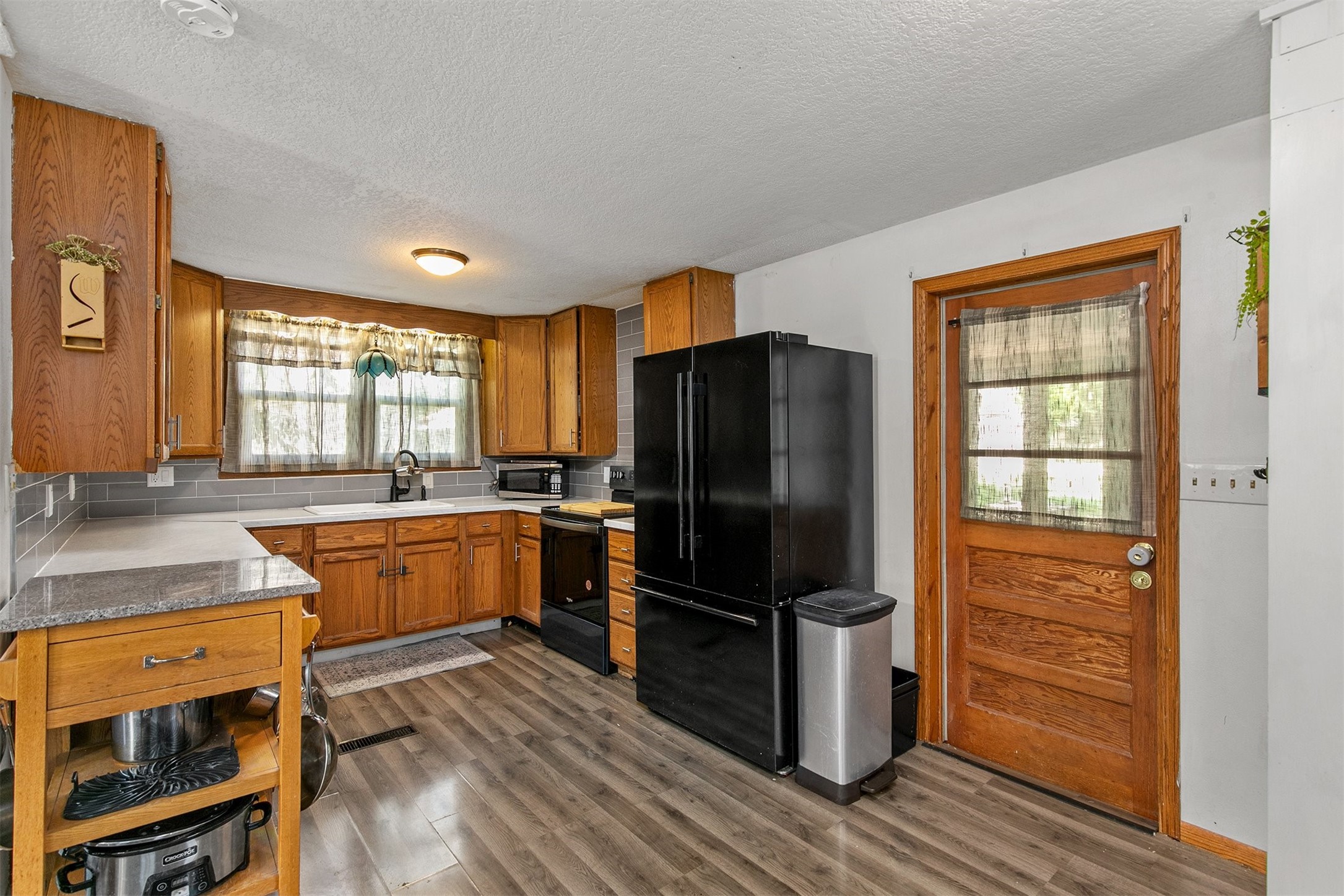 404 W Salem Avenue