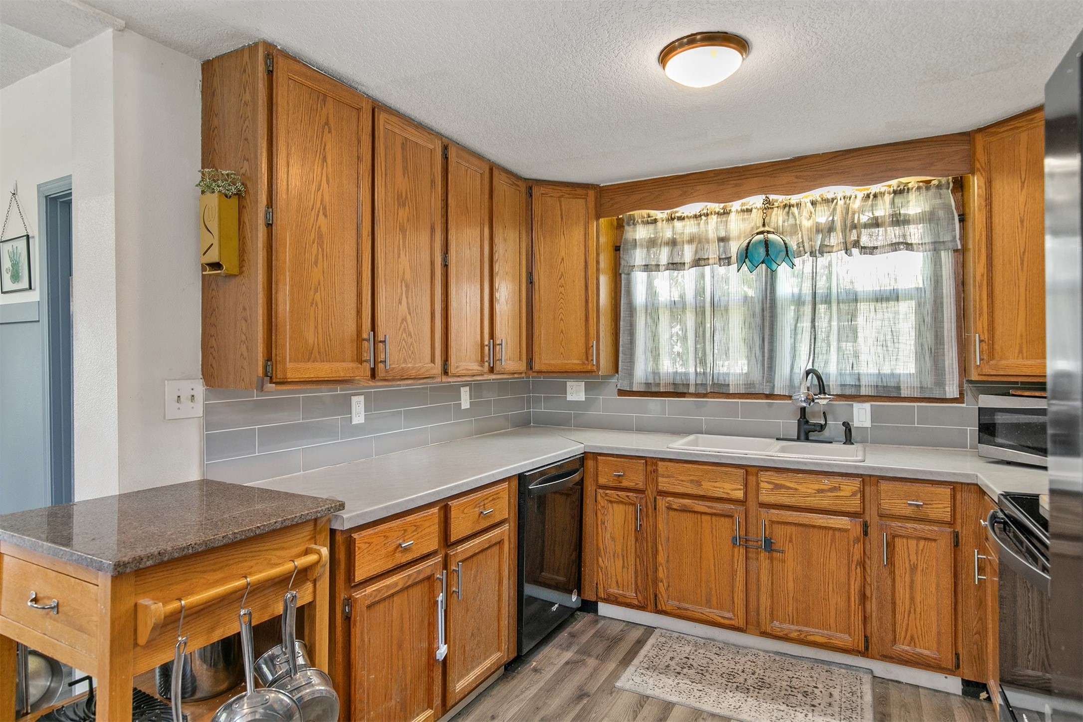 404 W Salem Avenue
