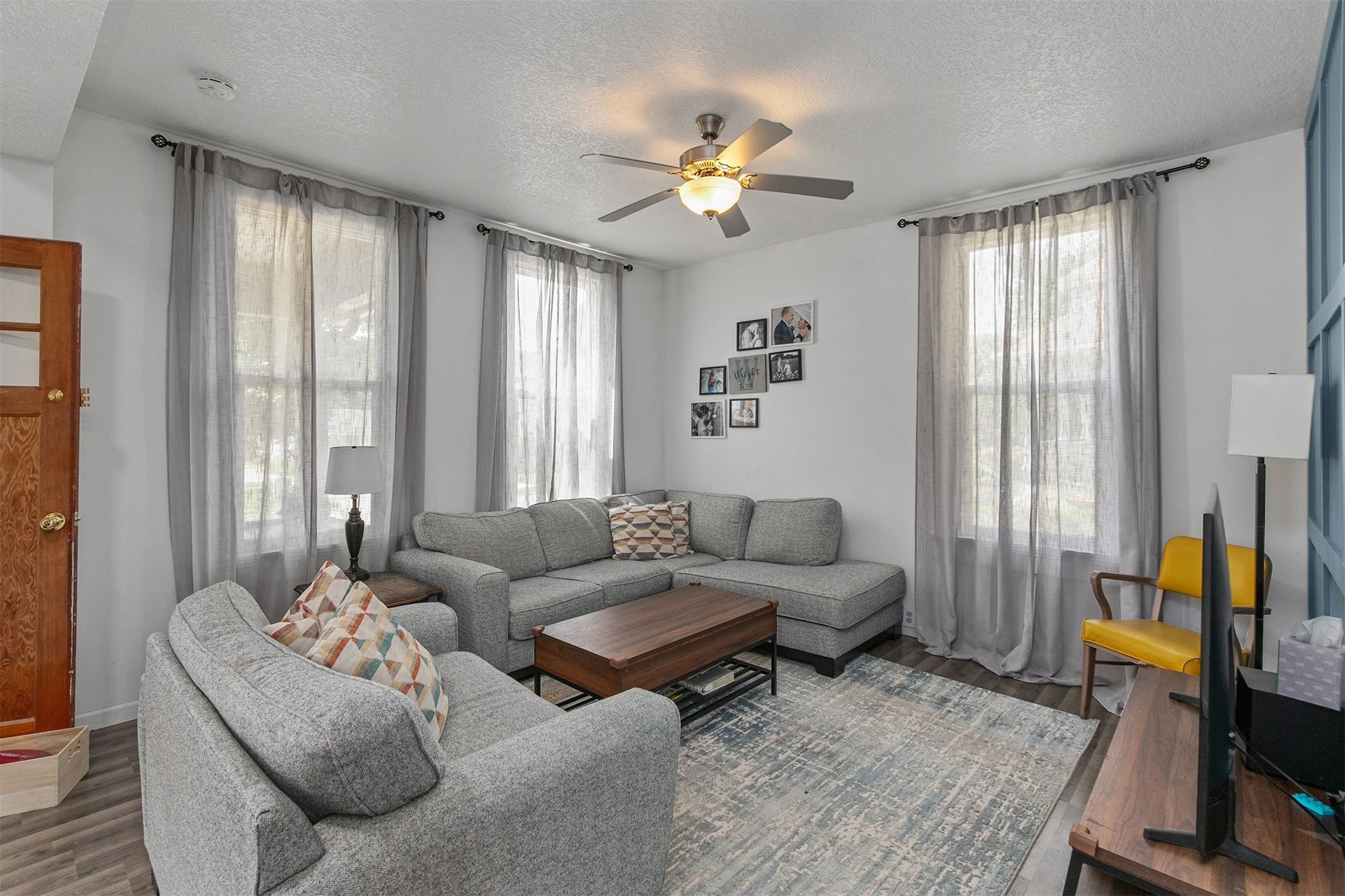 404 W Salem Avenue