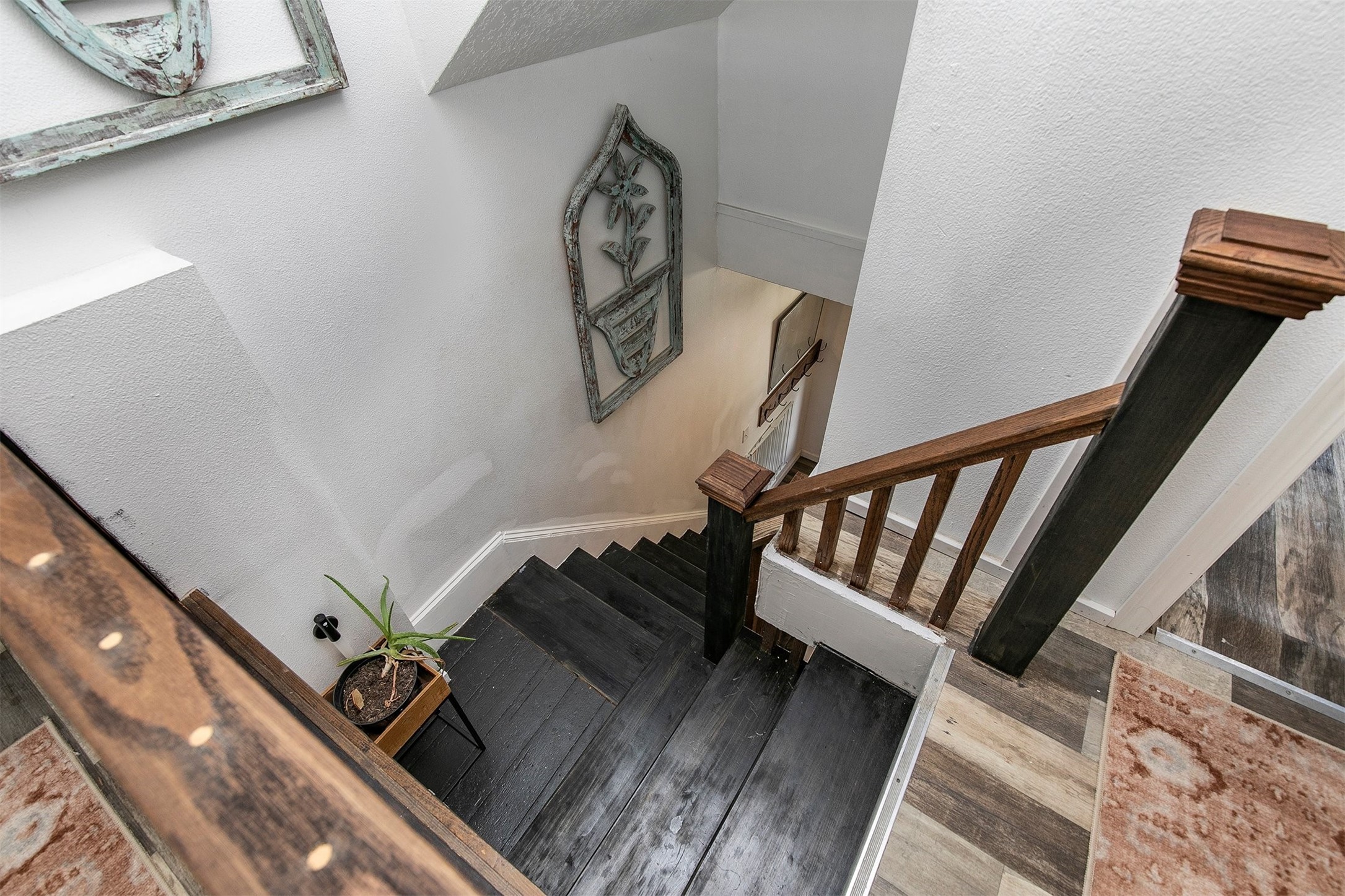 404 W Salem Avenue