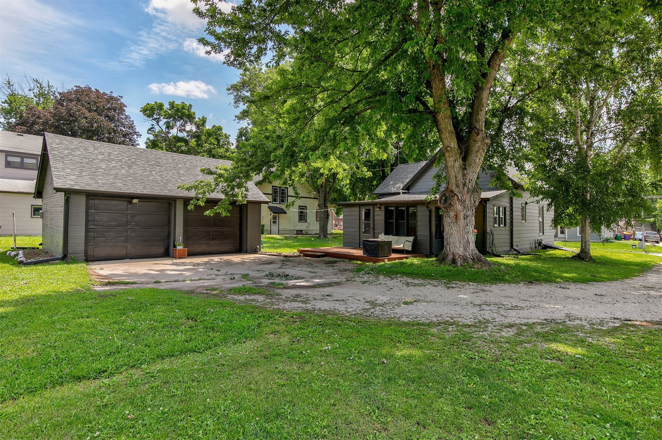 404 W Salem Avenue