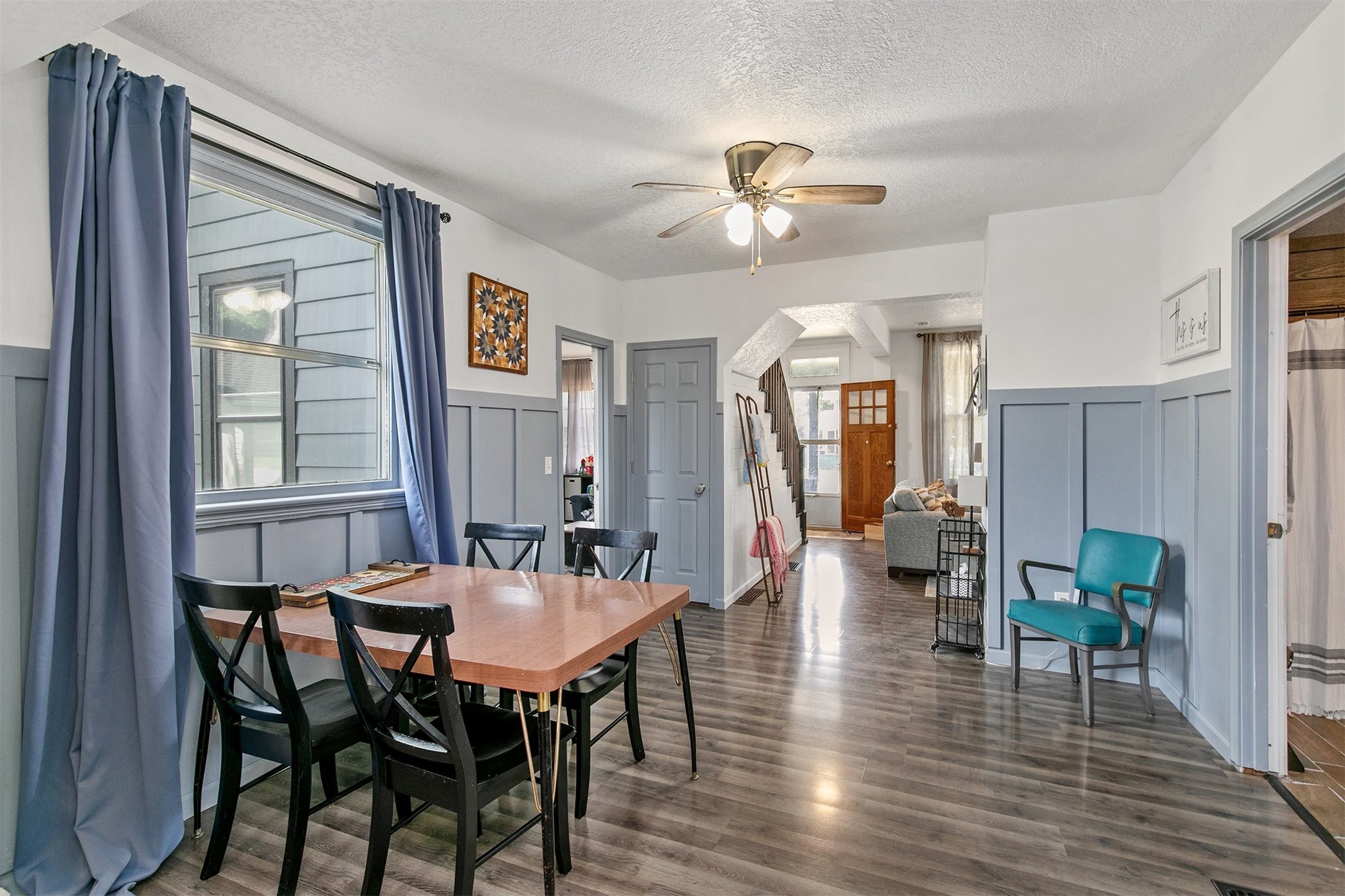 404 W Salem Avenue