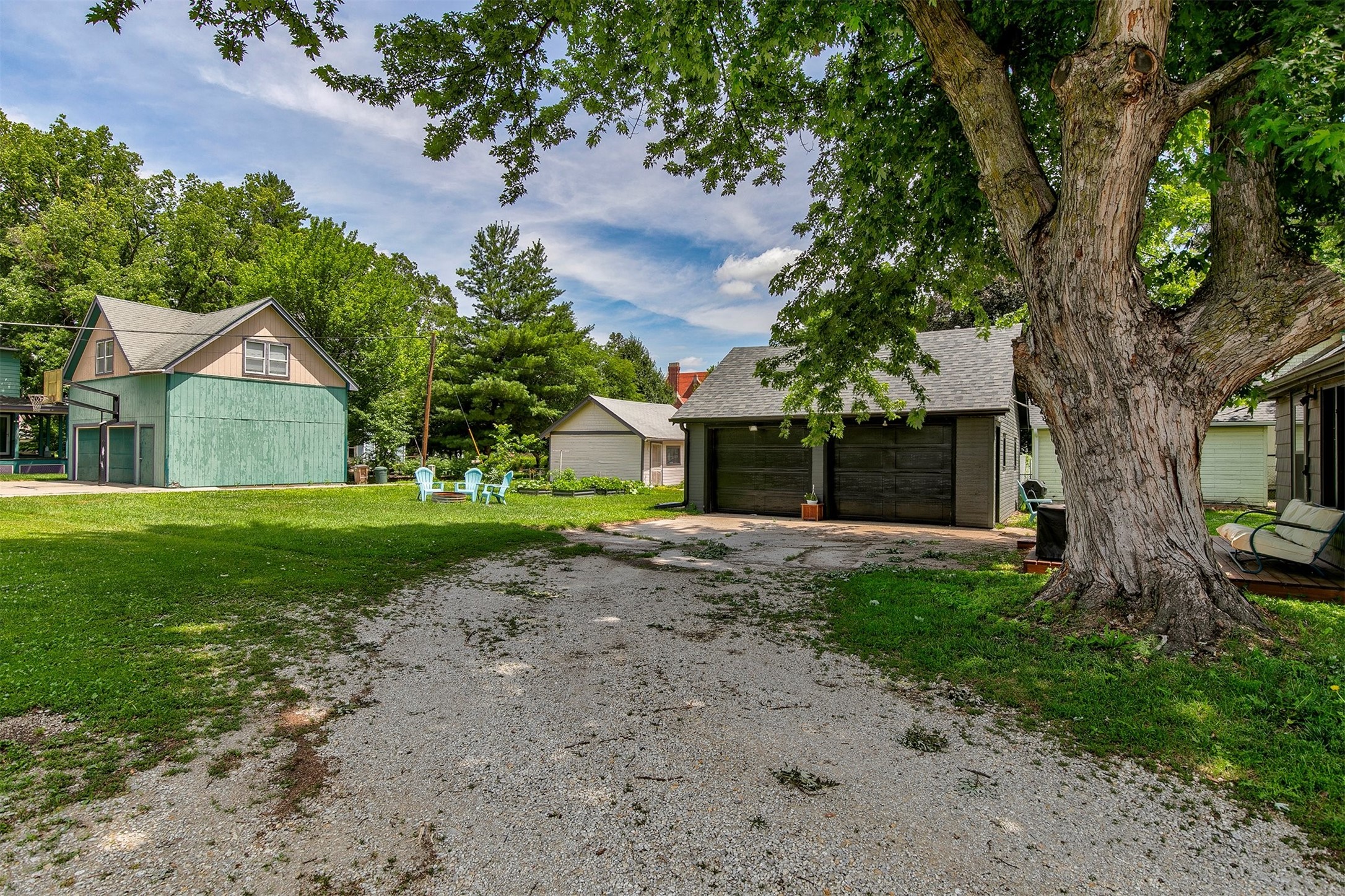 404 W Salem Avenue