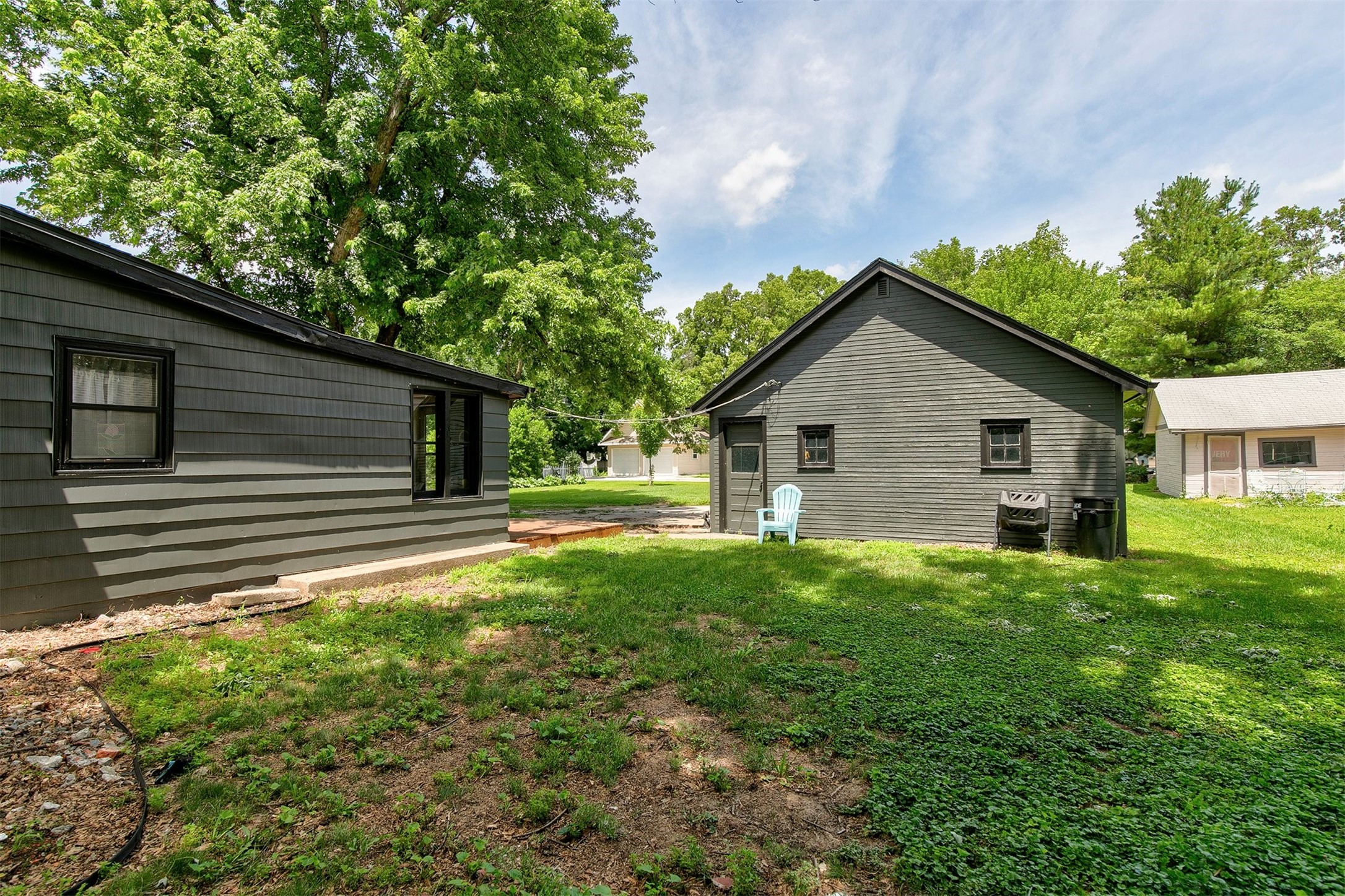 404 W Salem Avenue