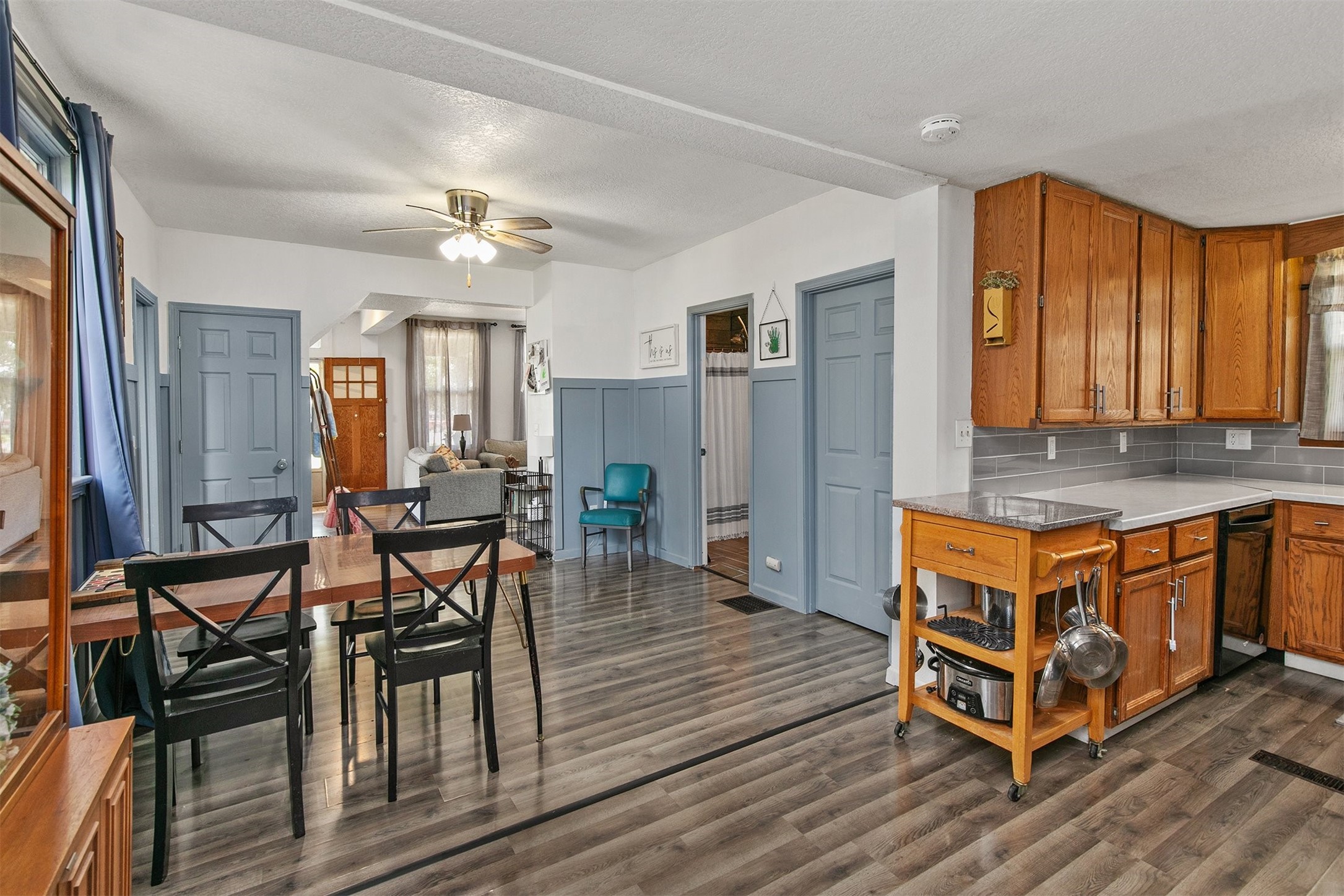 404 W Salem Avenue