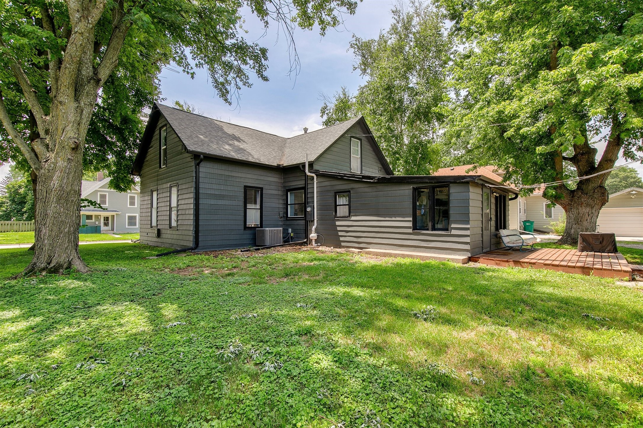 404 W Salem Avenue
