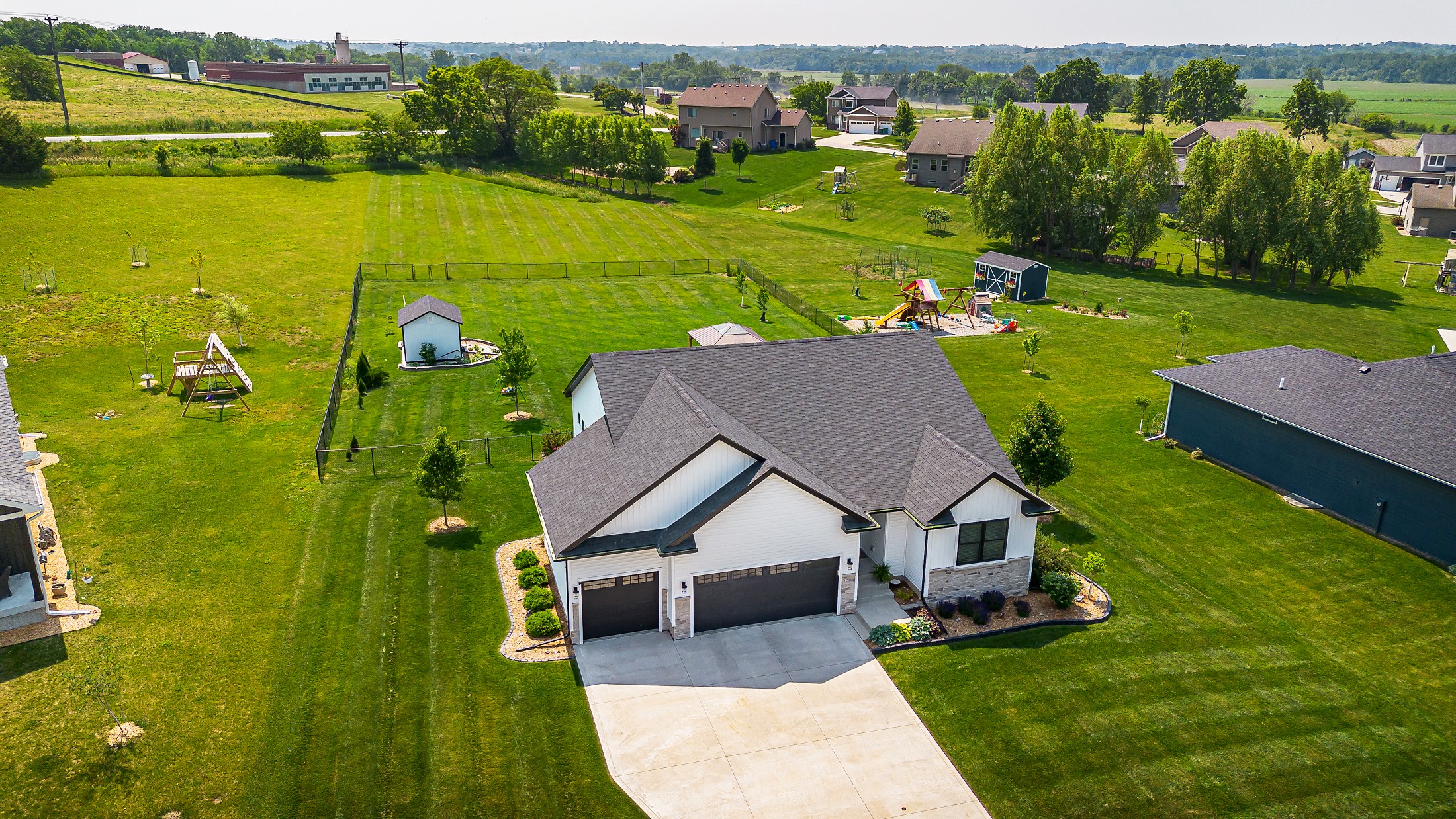 1304 S L Court