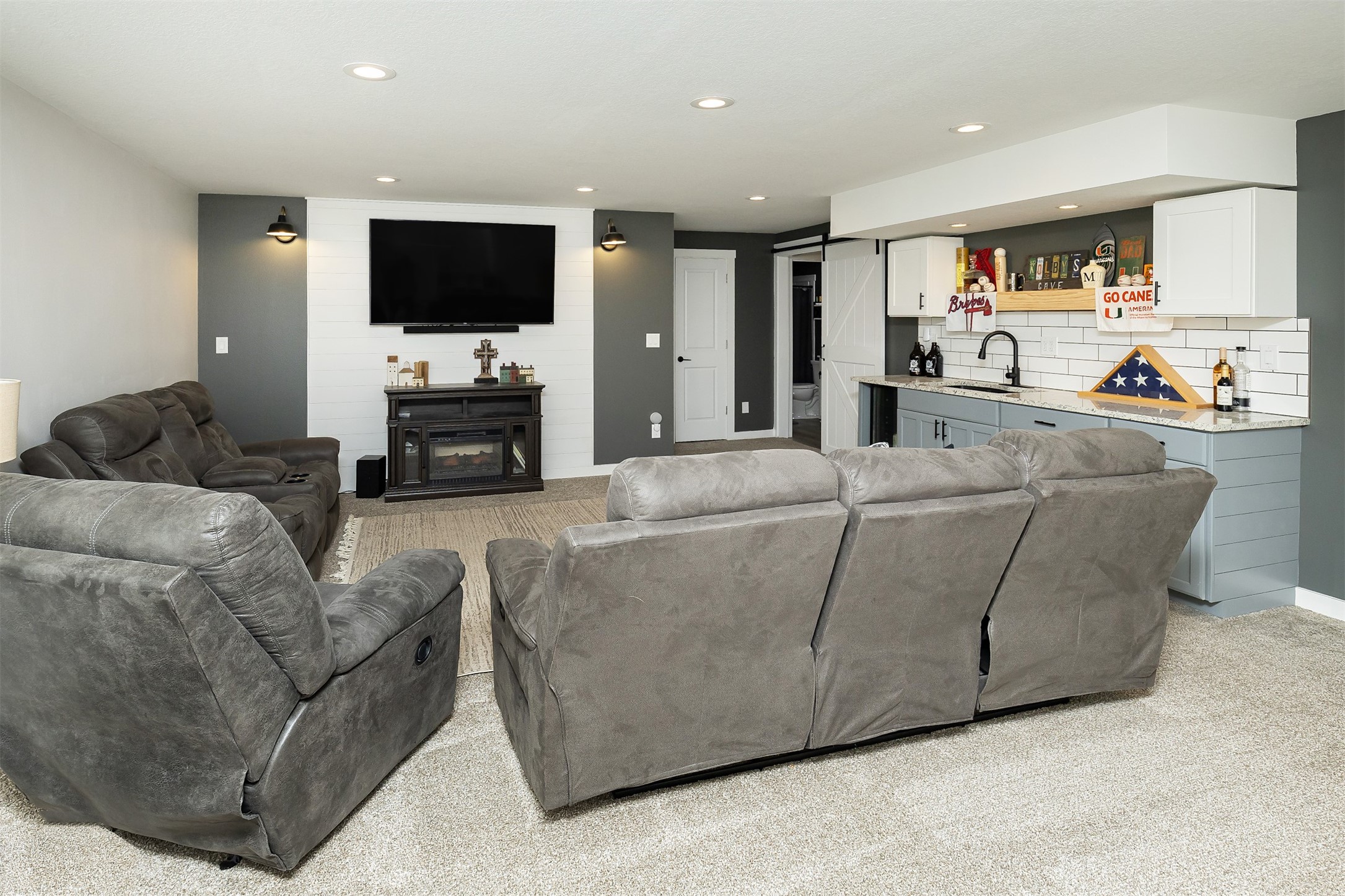 1304 S L Court