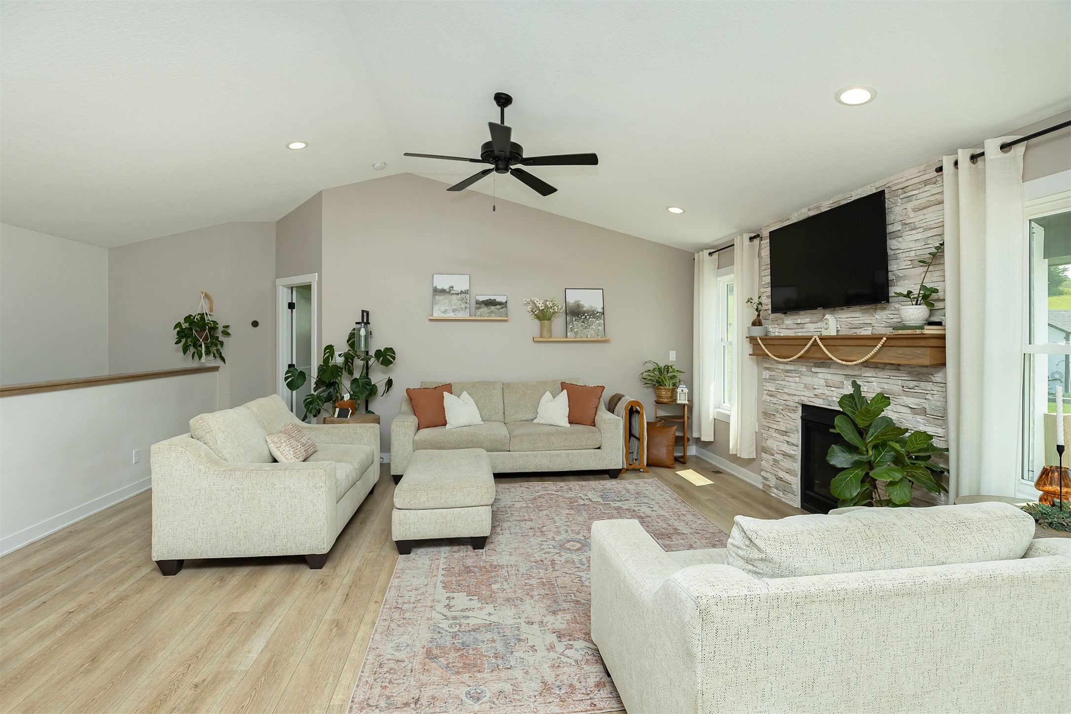 1304 S L Court