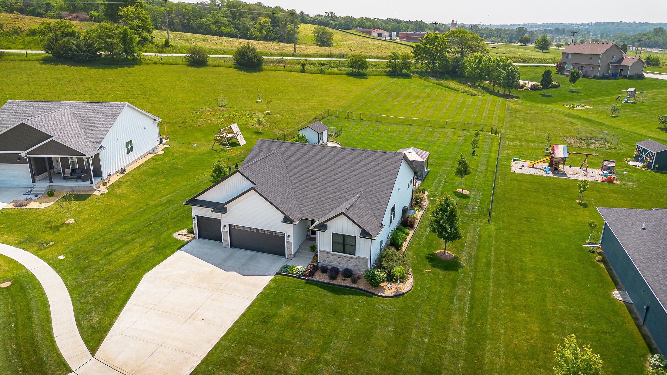 1304 S L Court