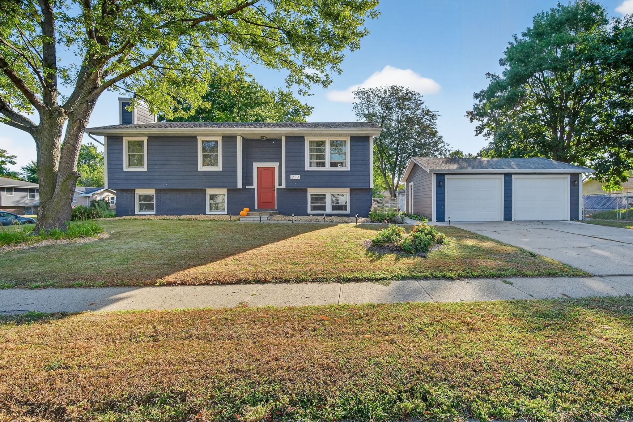 219 NW Calista Court