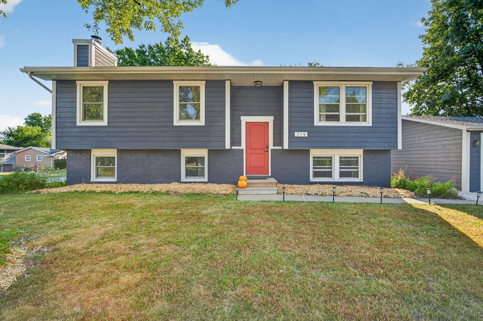 219 NW Calista Court