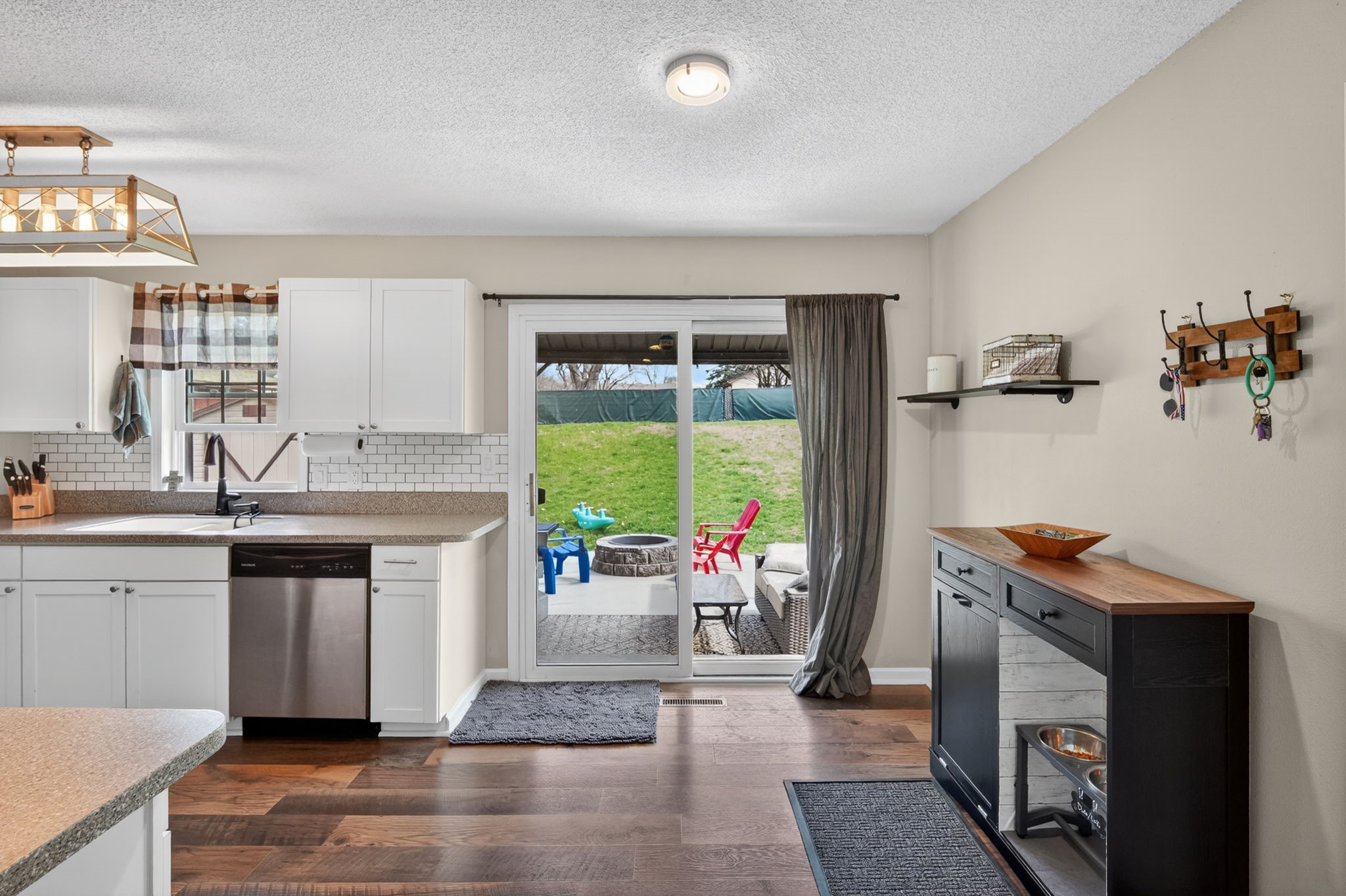 431 N Walnut Boulevard