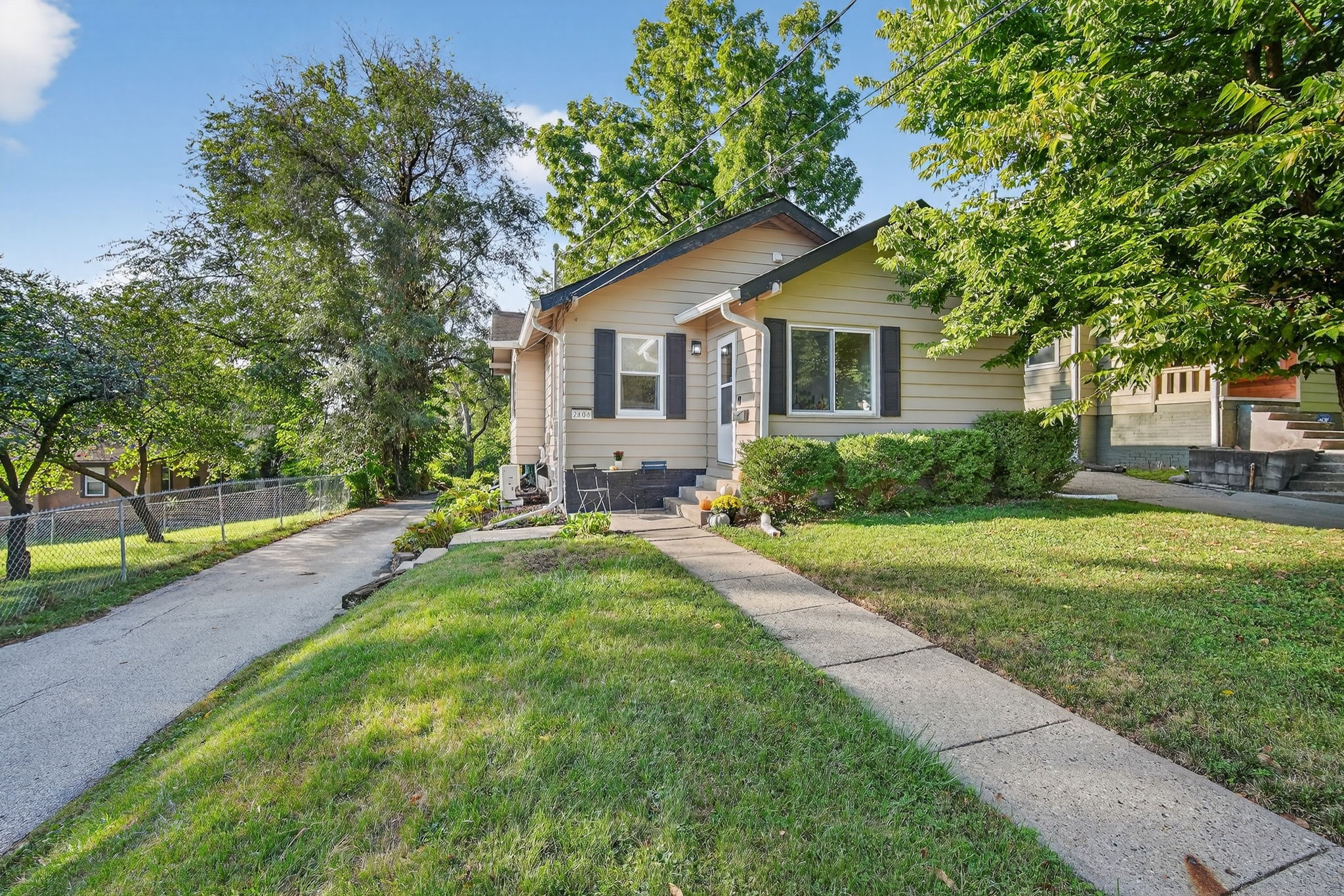 2808 School Street