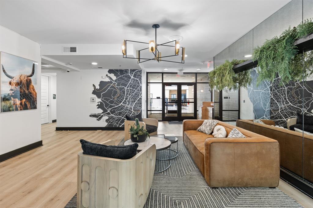 2500 Longview ST # 217