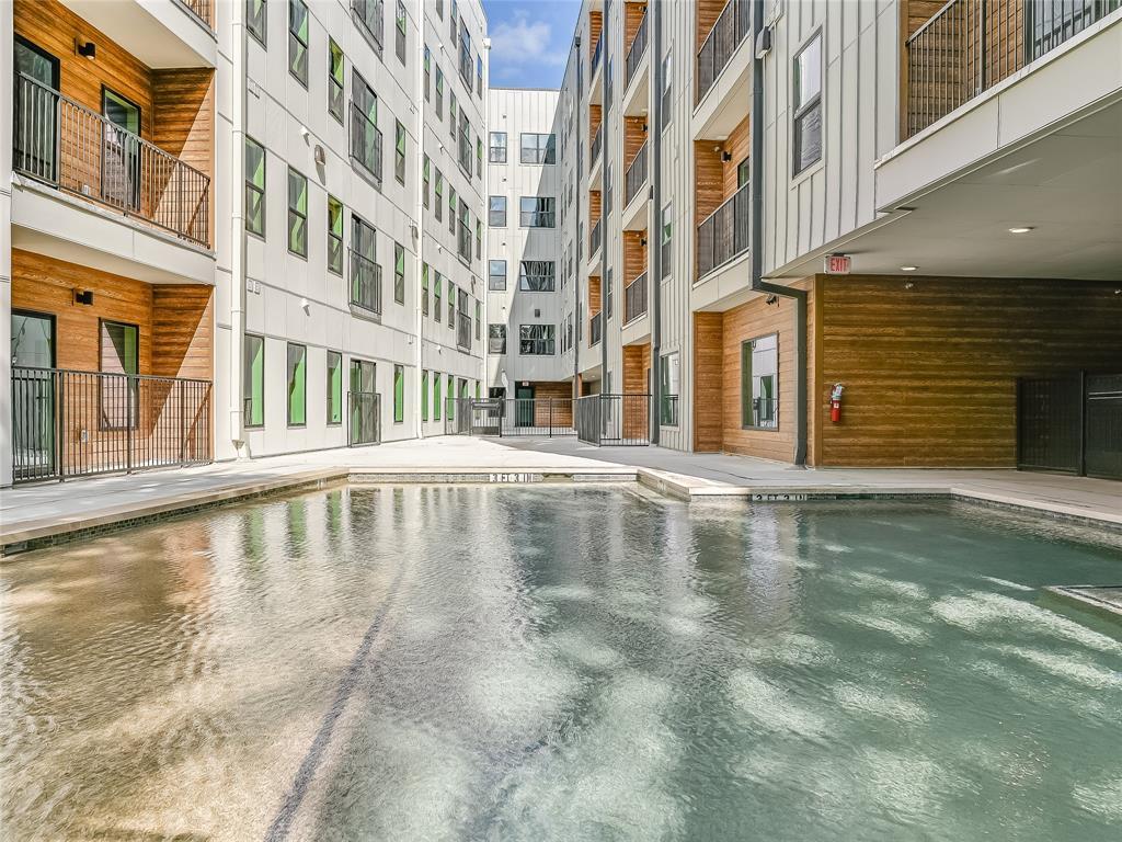 2500 Longview ST # 217