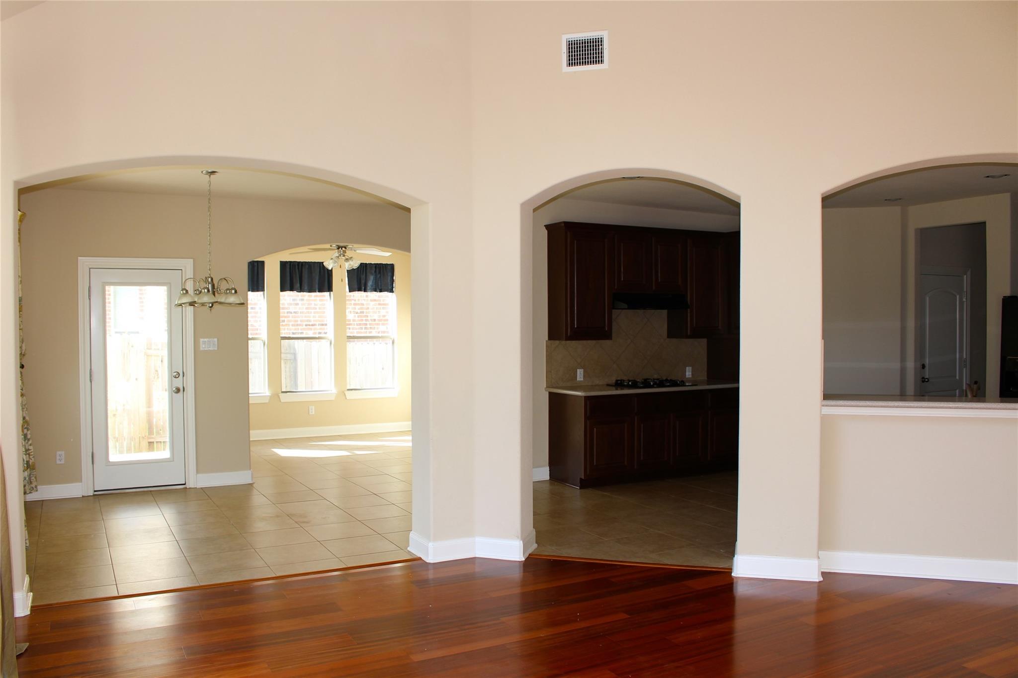 7617 Menler DR, Austin